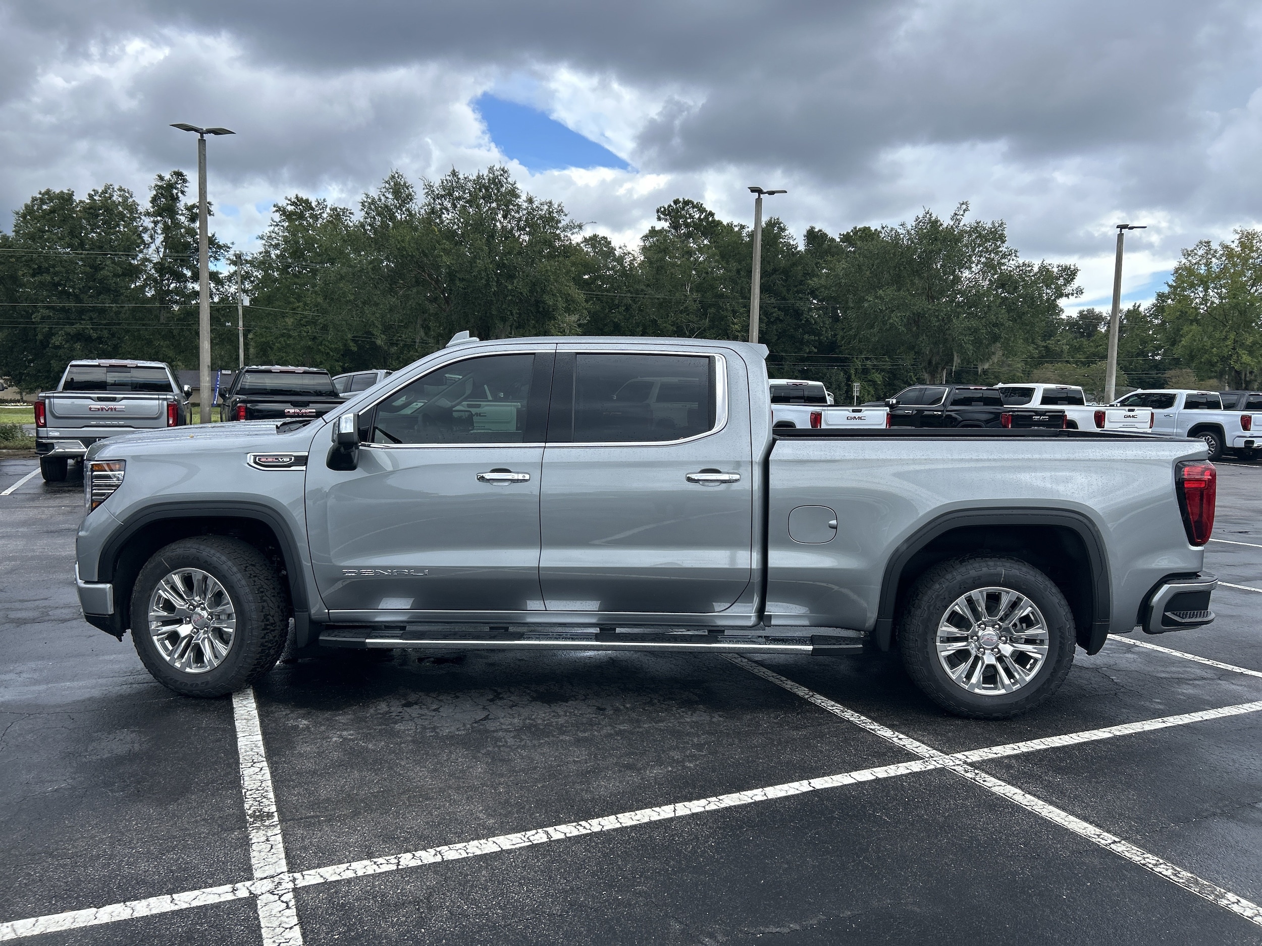 2026 GMC Sierra 1500 Denali - Photo 9
