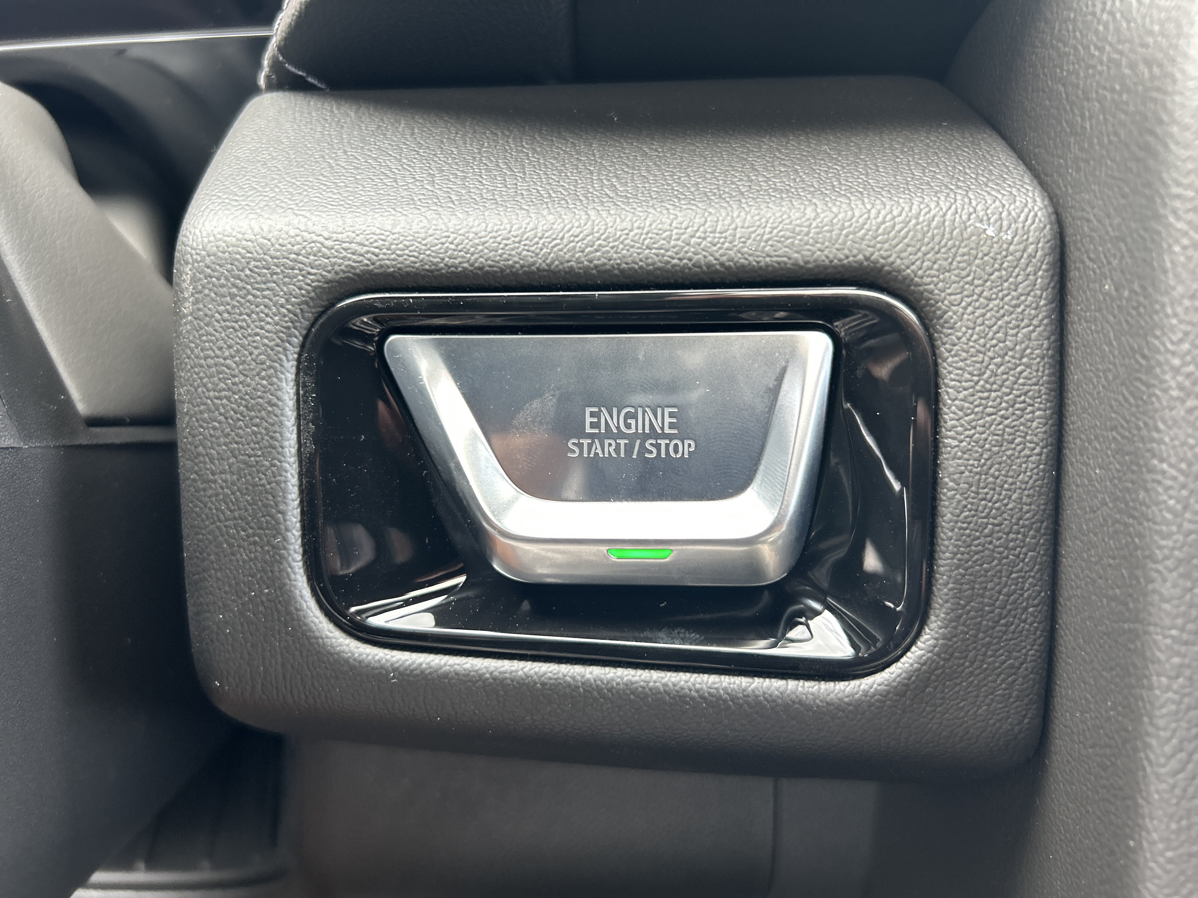 2026 GMC Yukon XL Denali - Photo 29