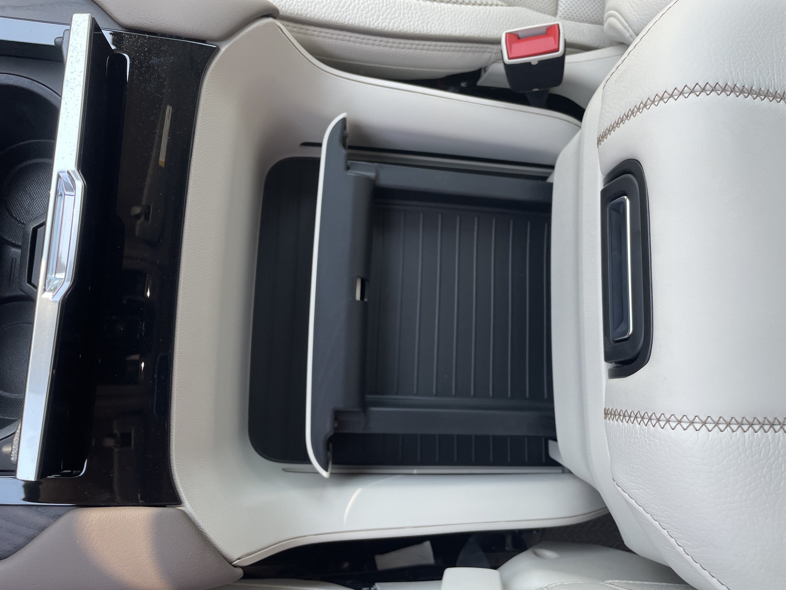 2026 GMC Yukon XL Denali - Photo 35