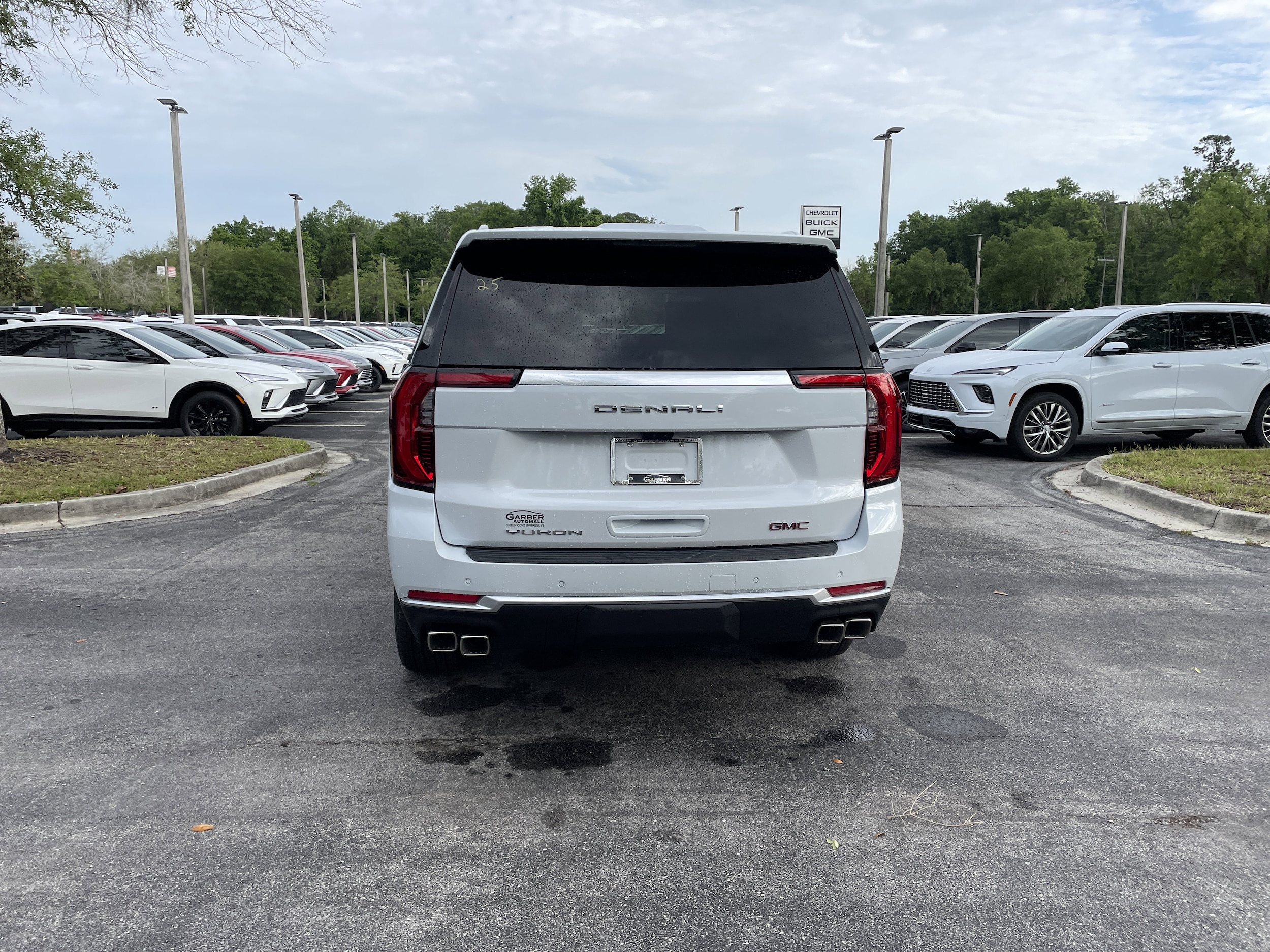 2026 GMC Yukon Denali - Photo 6