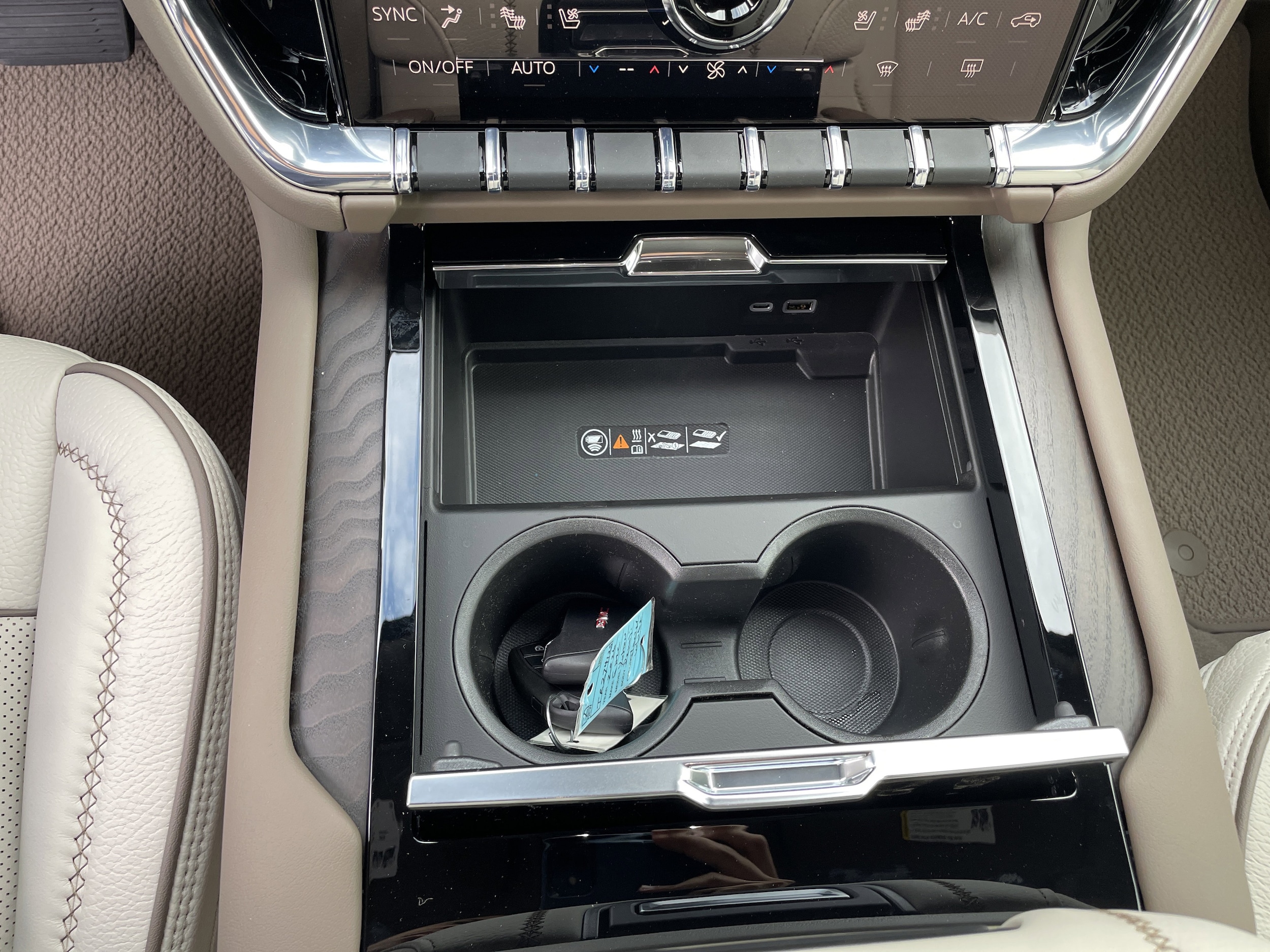 2026 GMC Yukon Denali - Photo 29