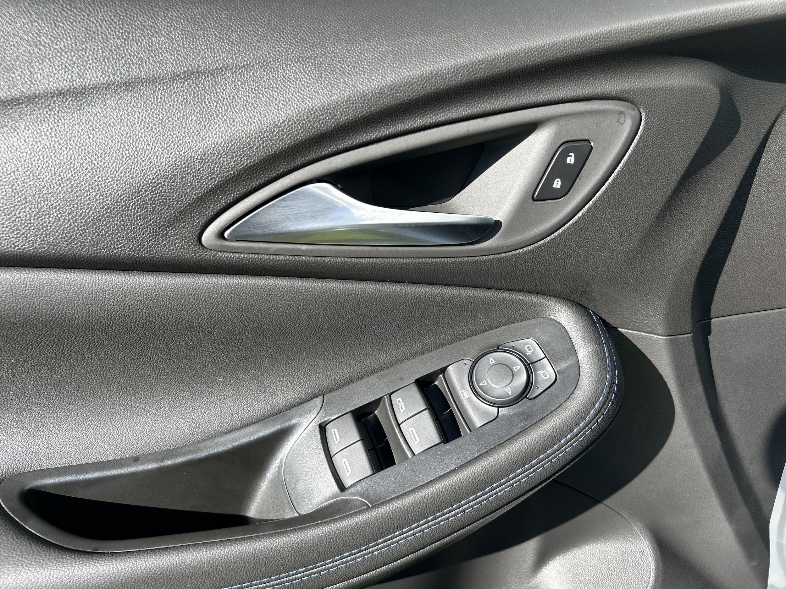 2026 Buick Encore GX Sport Touring - Photo 11