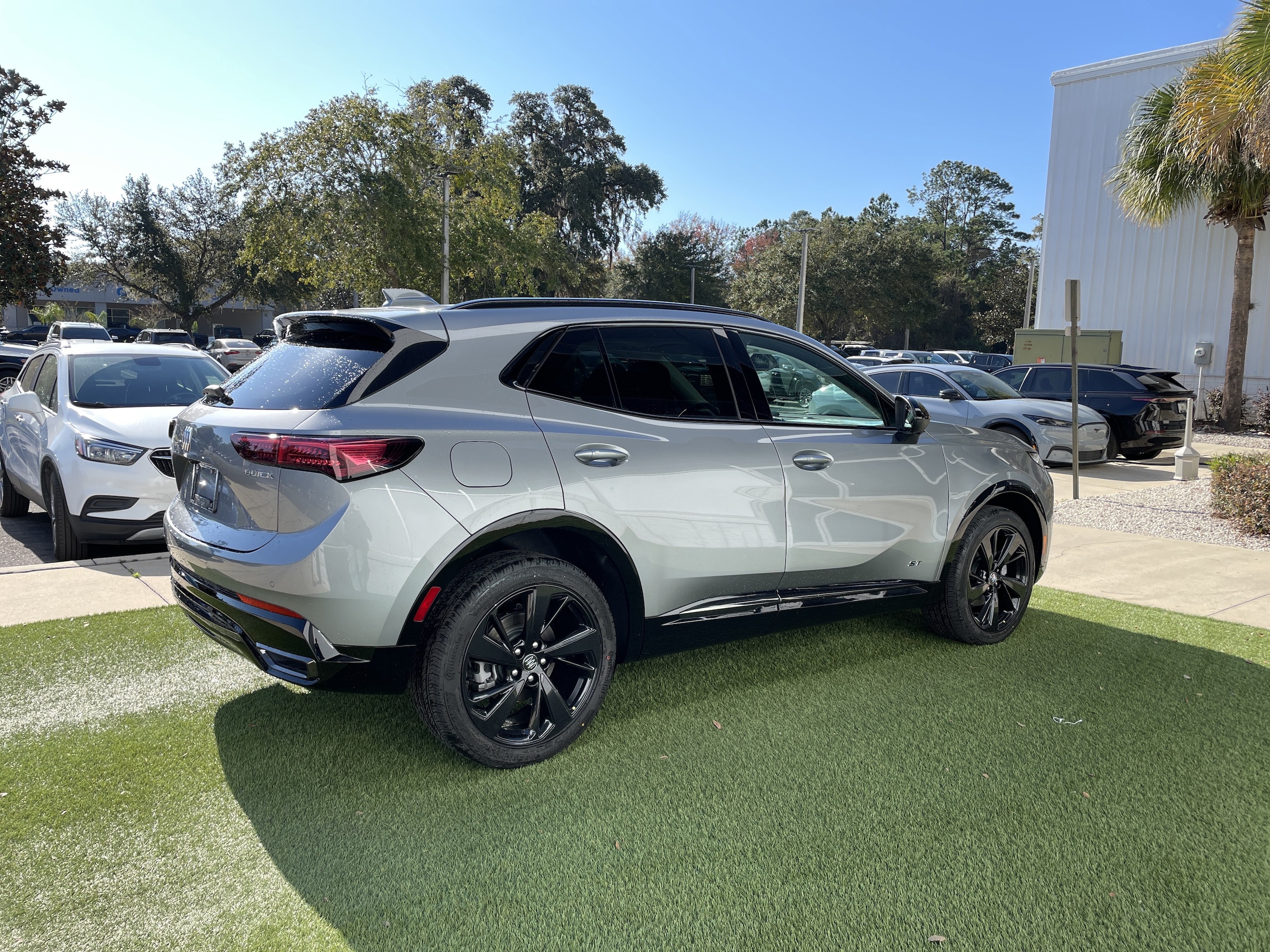 2026 Buick Envision Sport Touring - Photo 8