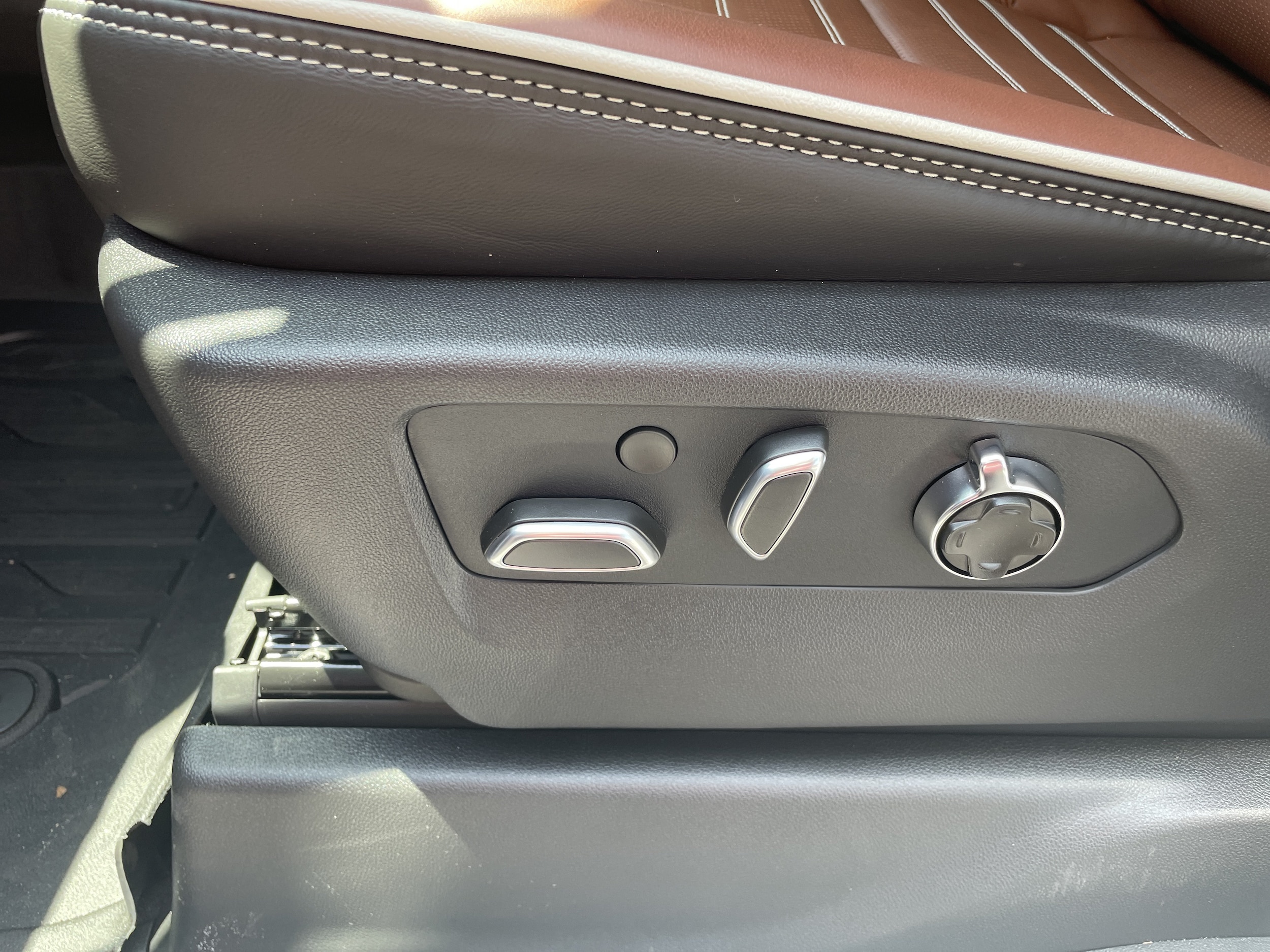 2026 GMC Sierra 3500HD Denali Ultimate - Photo 12