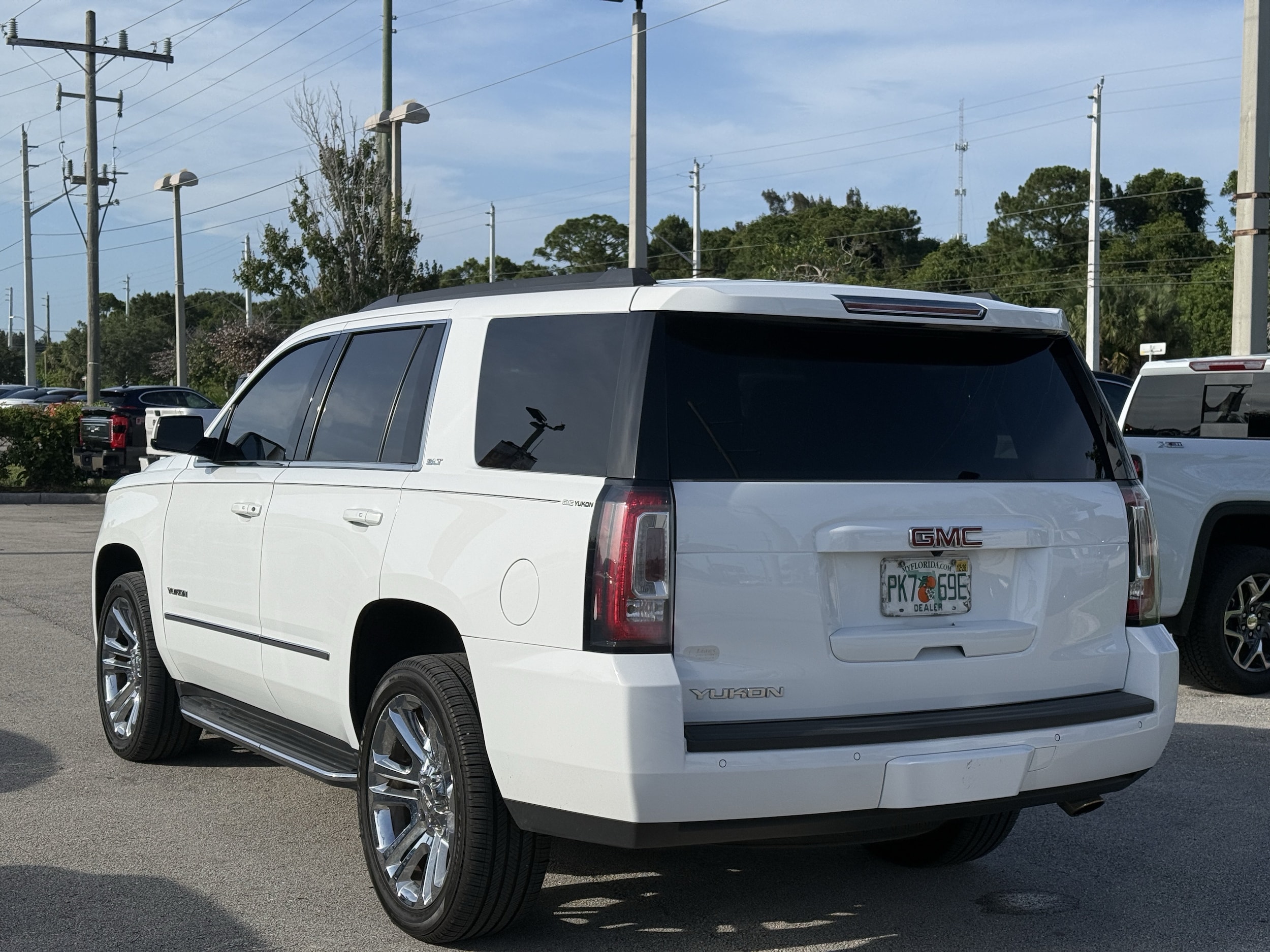 1GKS1BKC3KR123545