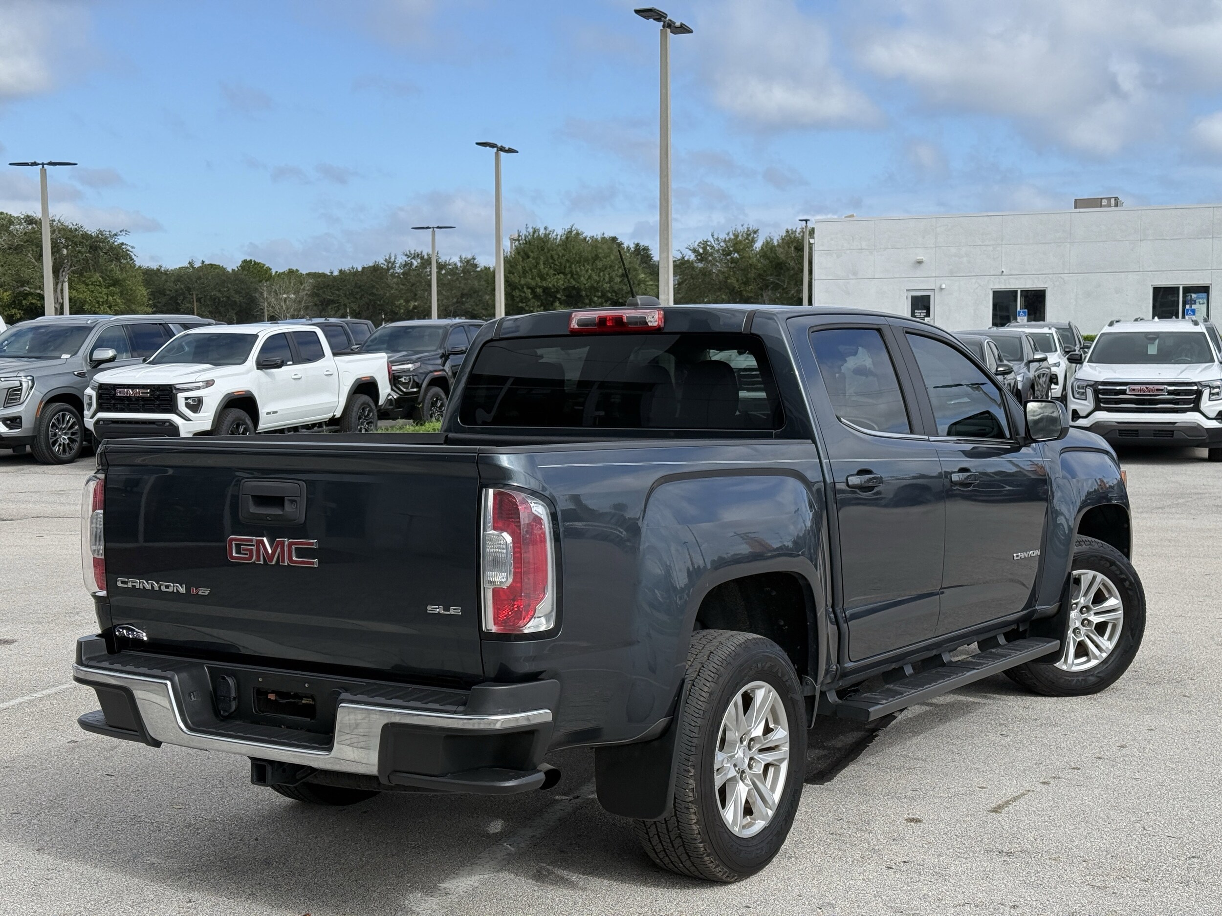 2020 Gmc Canyon SLE photo 3