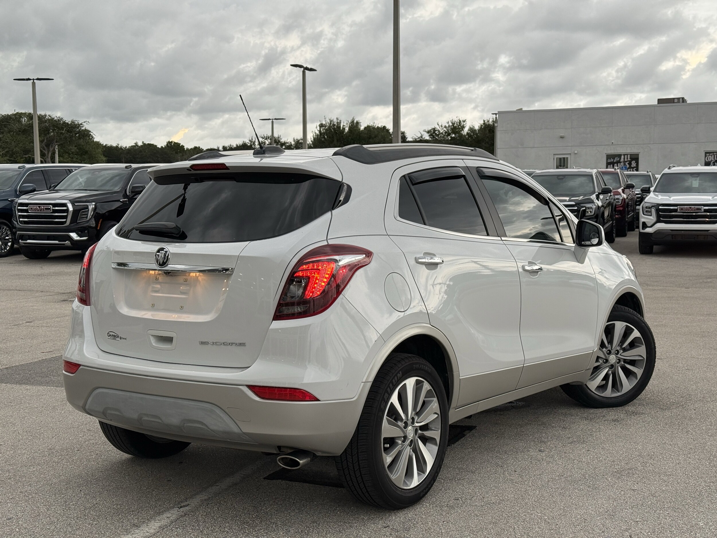2020 Buick Encore Preferred photo 2
