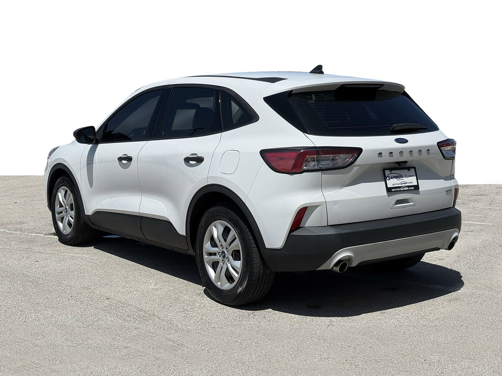 2020 Ford Escape S photo 2