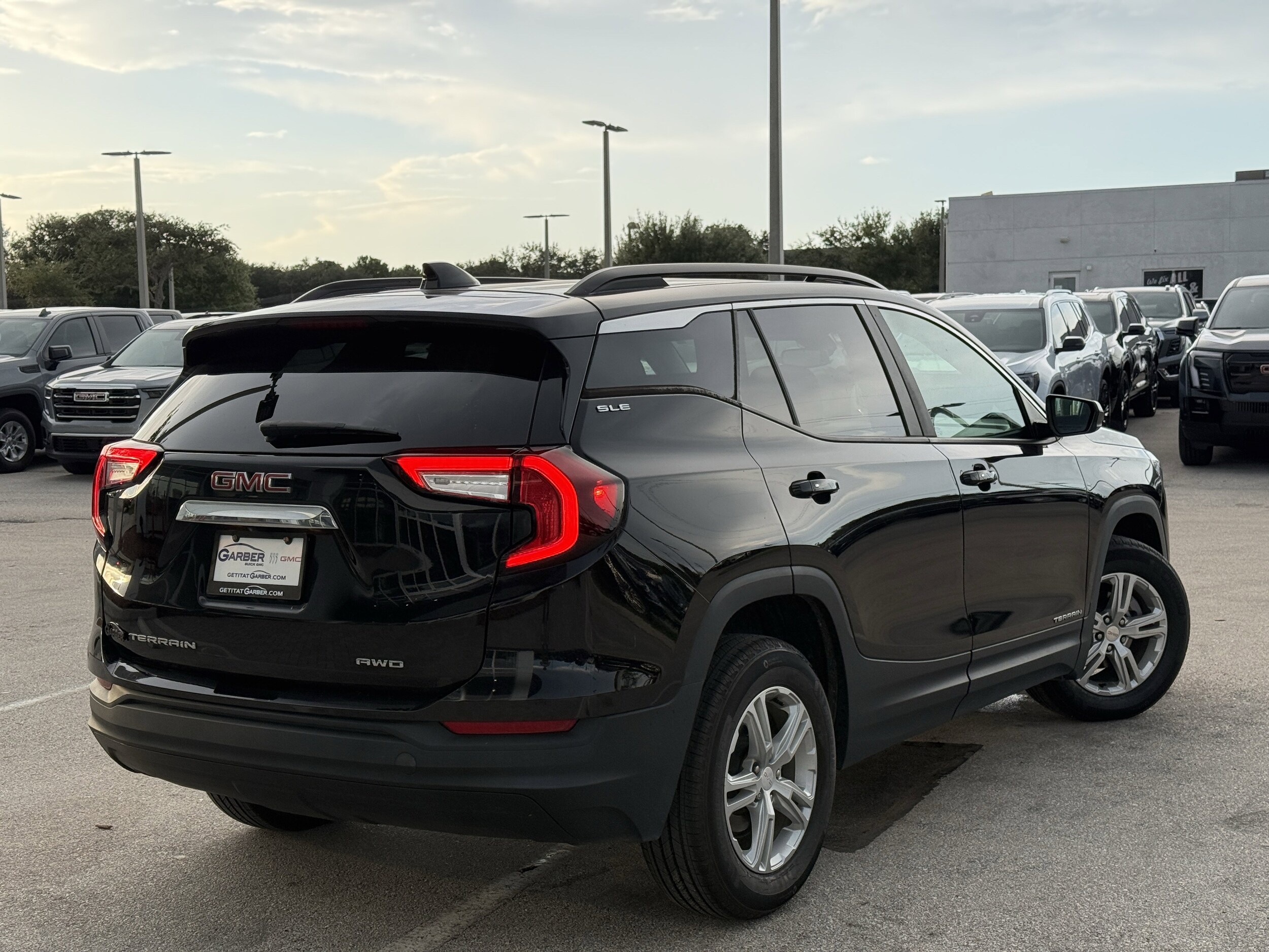 2022 Gmc Terrain SLE photo 3