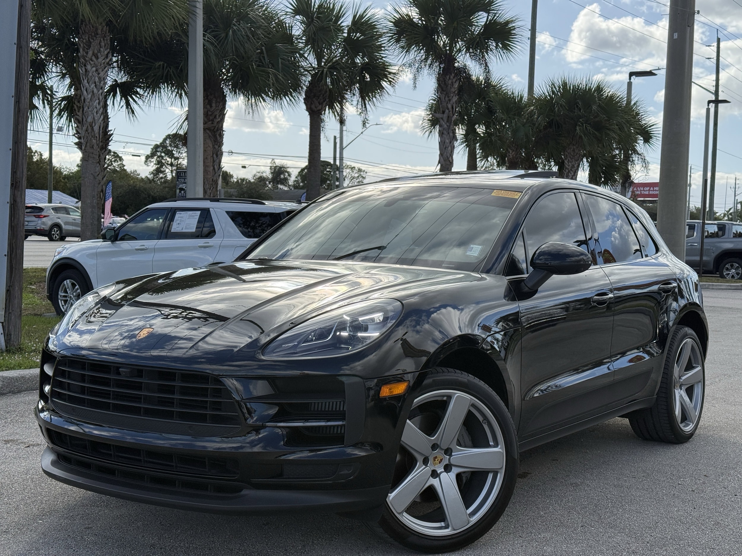2021 Porsche Macan S's photo