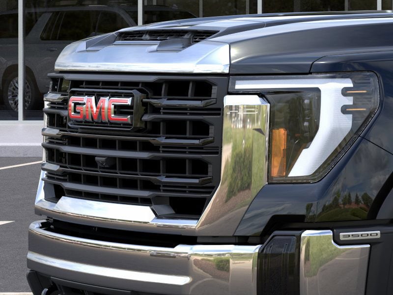 2026 GMC Sierra 3500HD Pro - Photo 13