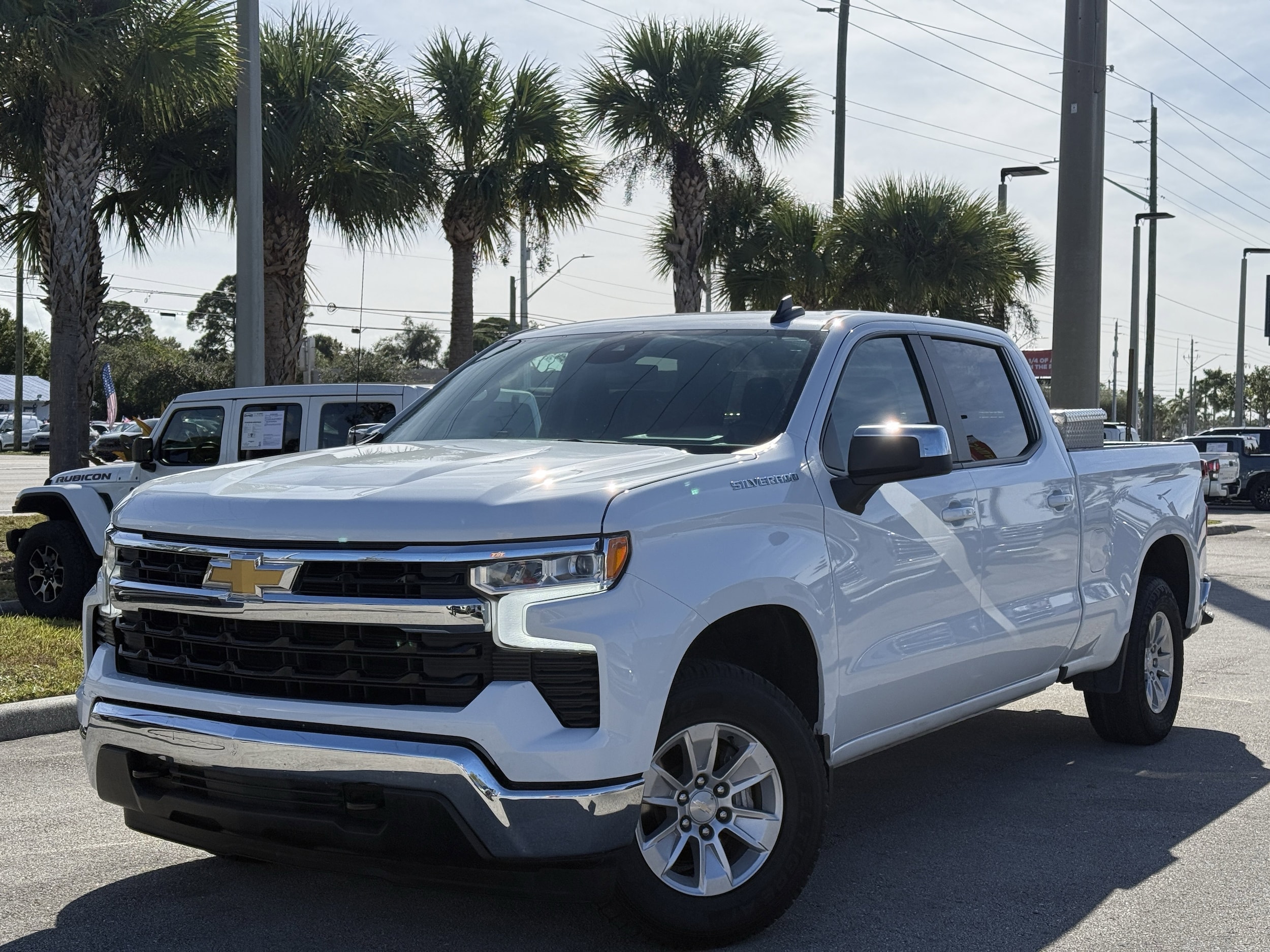 2023 Chevrolet Silverado 1500 LT's photo