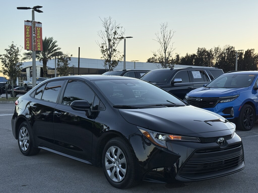 Used 2025 Toyota Corolla LE Sedan