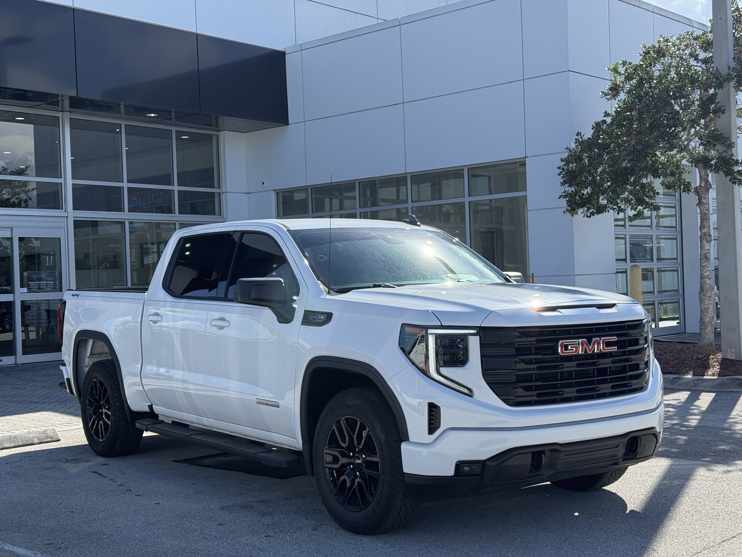 2023 Gmc Sierra 1500 Elevation photo 3