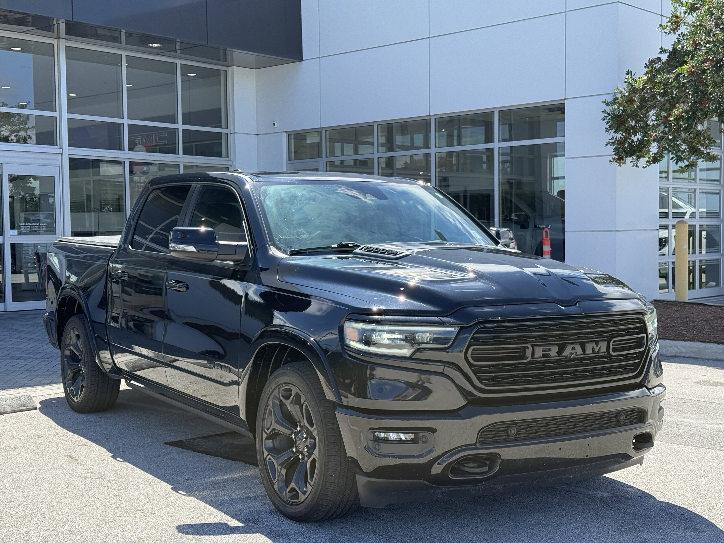 2021 Ram 1500 Limited photo 4