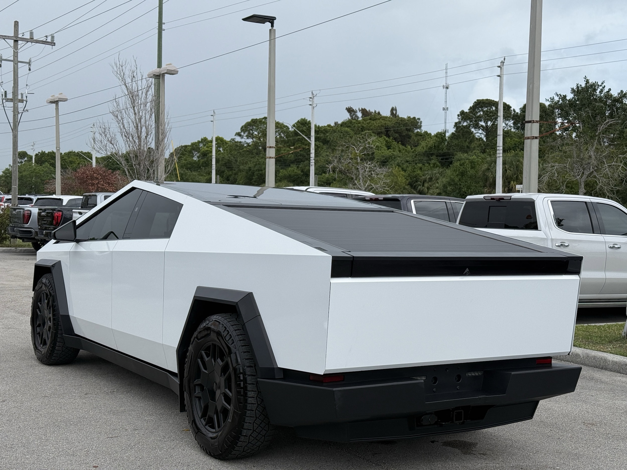 Used 2024 Tesla Cybertruck Base with VIN 7G2CEHED7RA032431 for sale in Fort Pierce, FL