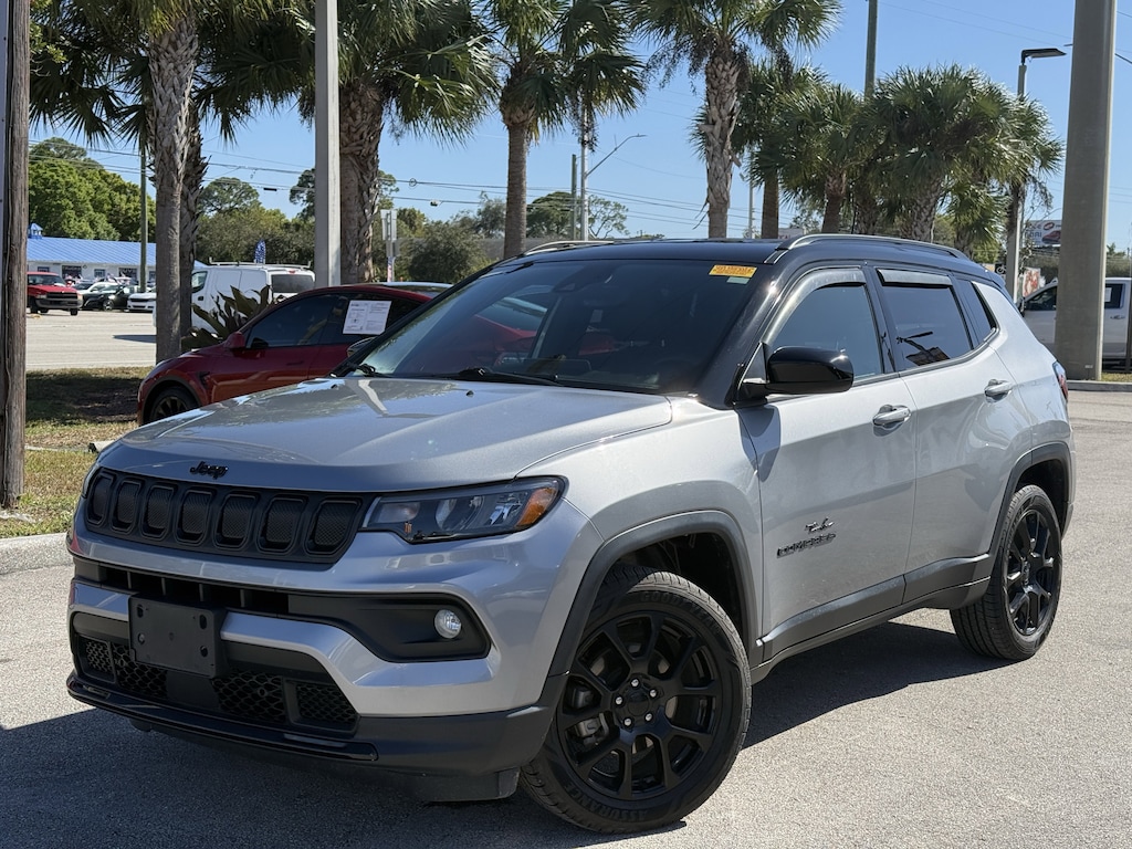 Used 2022 Jeep Compass Altitude 4x4 SUV