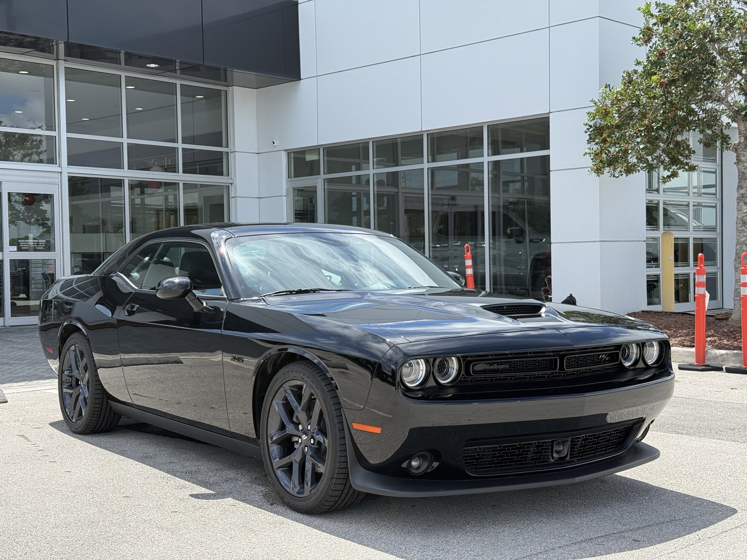 2023 Dodge Challenger R/T Plus photo 3