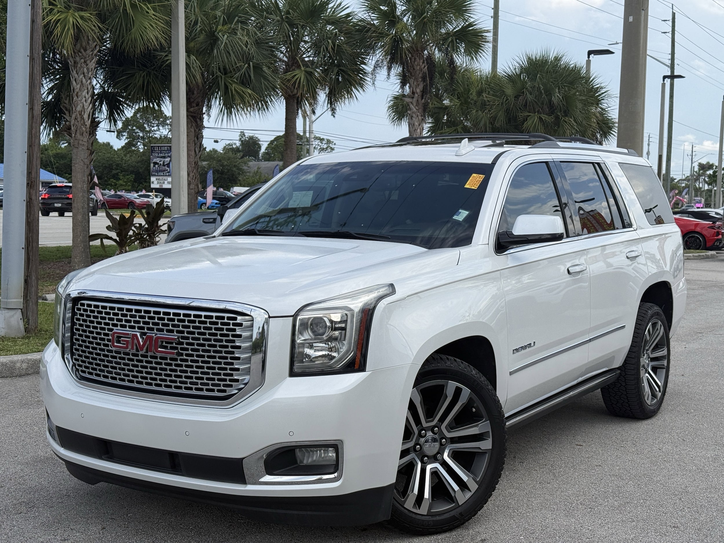 2017 GMC Yukon 4WD Denali's photo