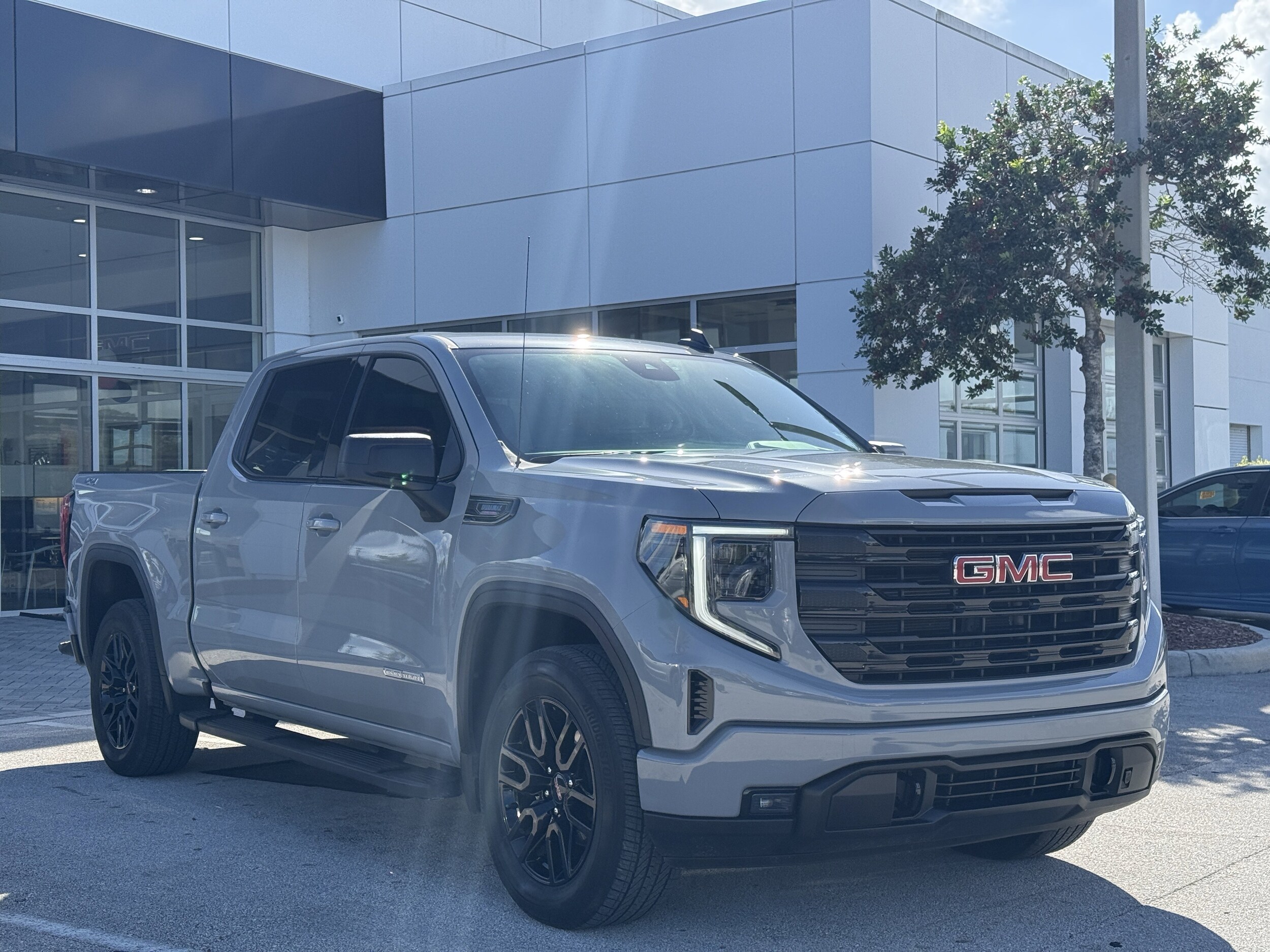 2024 Gmc Sierra 1500 Elevation photo 3