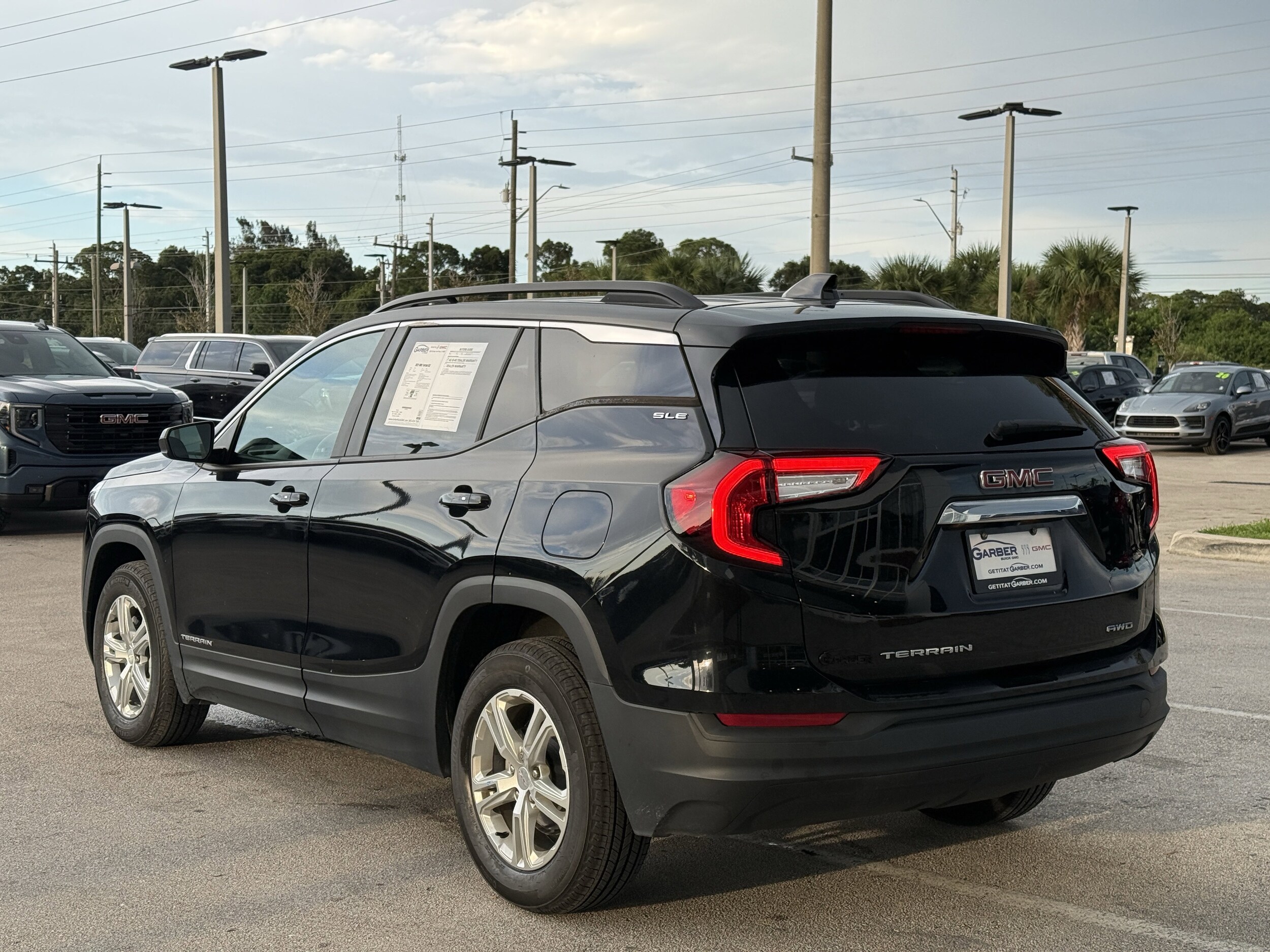 2022 Gmc Terrain SLE photo 2
