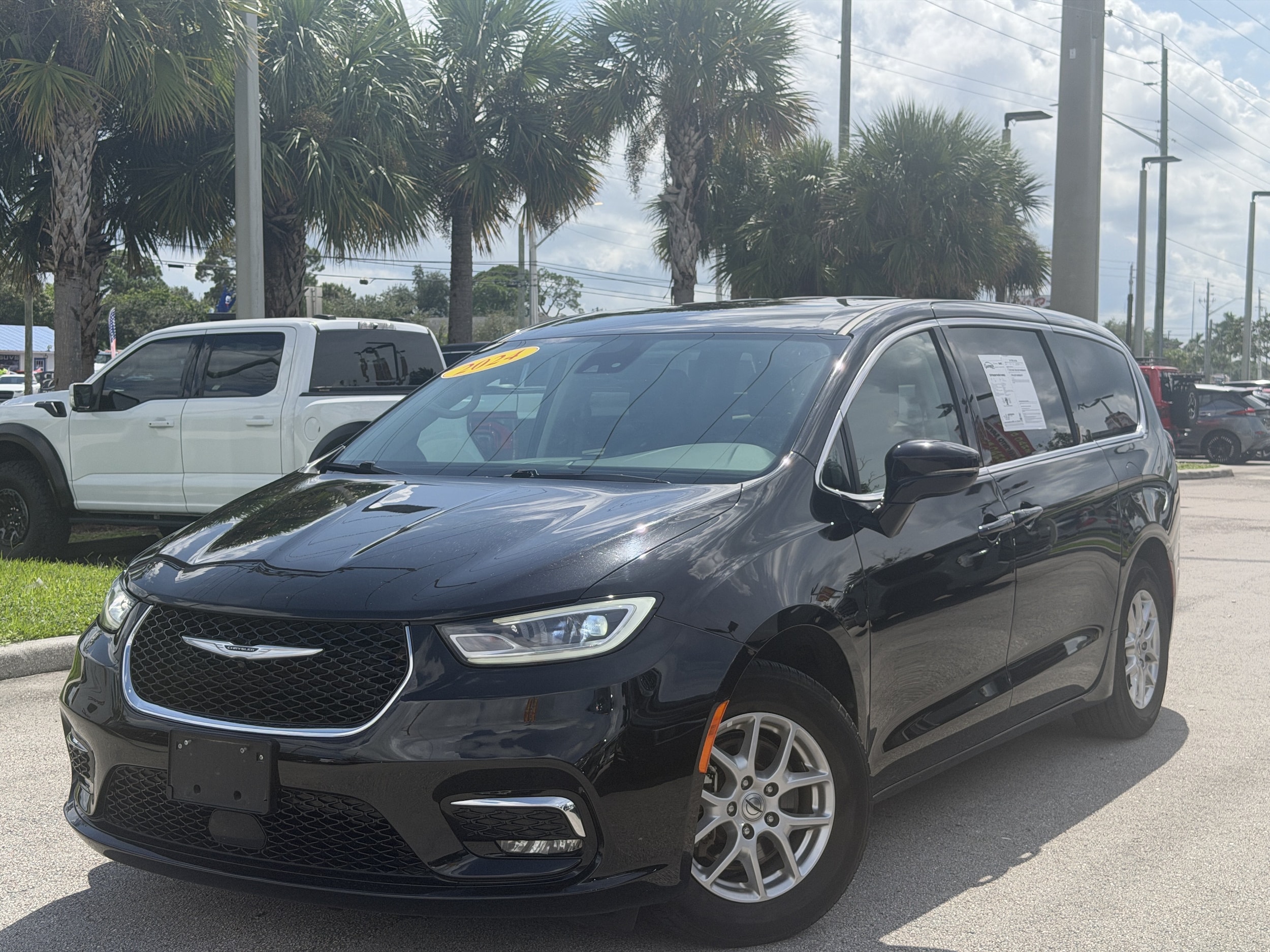2024 Chrysler Pacifica