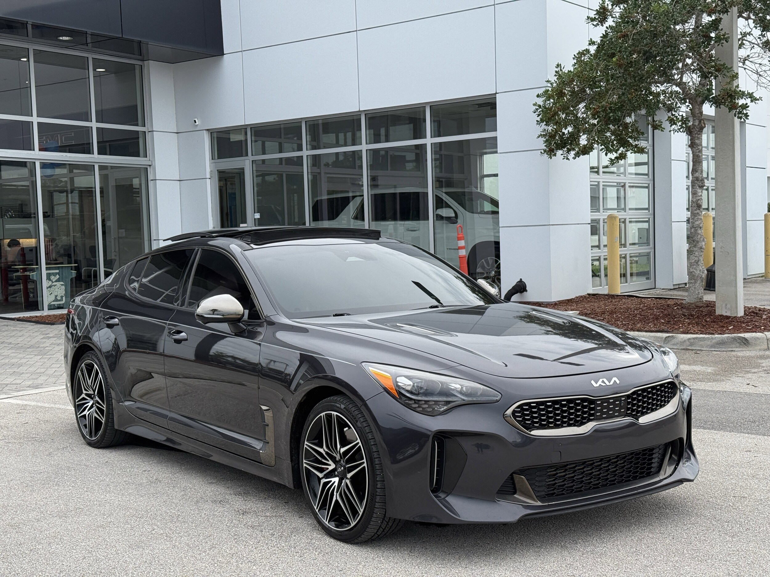 2022 Kia Stinger GT2 photo 3