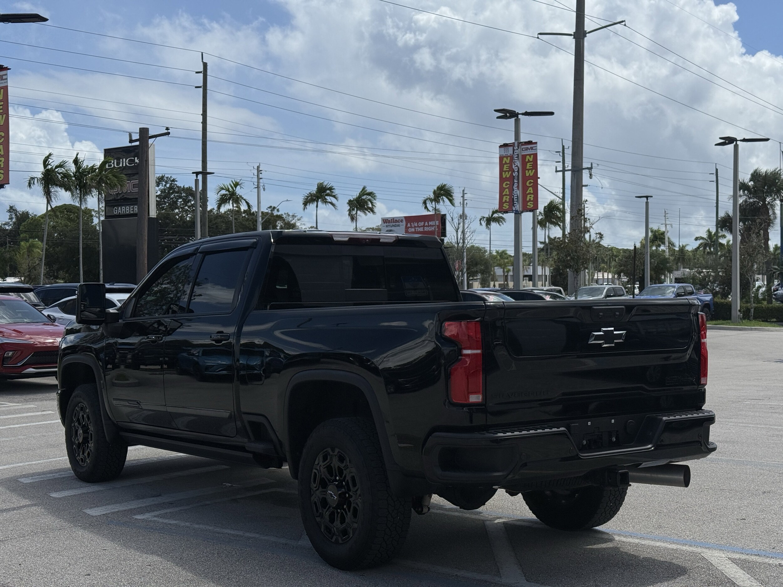 2024 Chevrolet Silverado 3500HD High Country photo 2