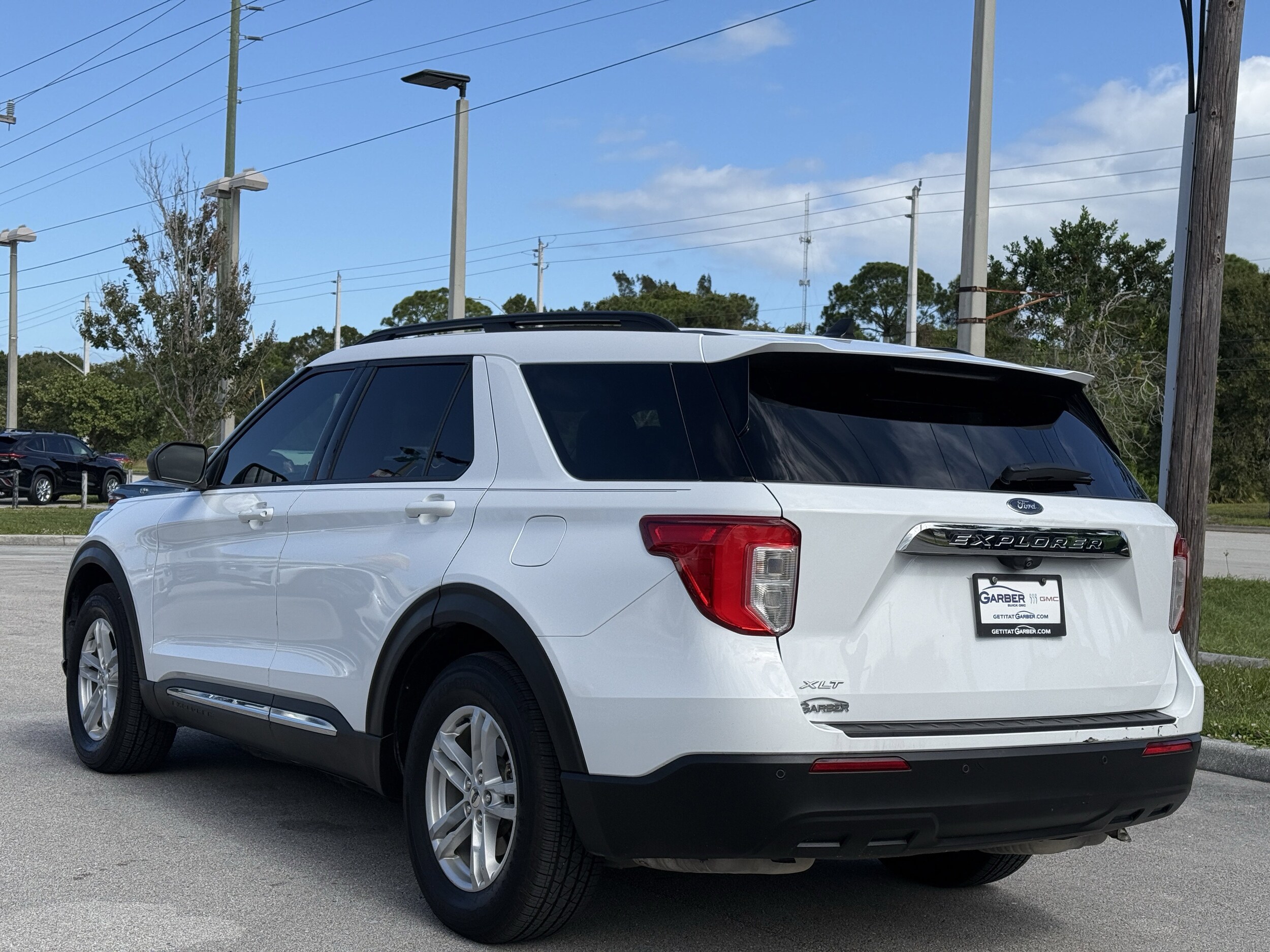 2021 Ford Explorer XLT photo 2