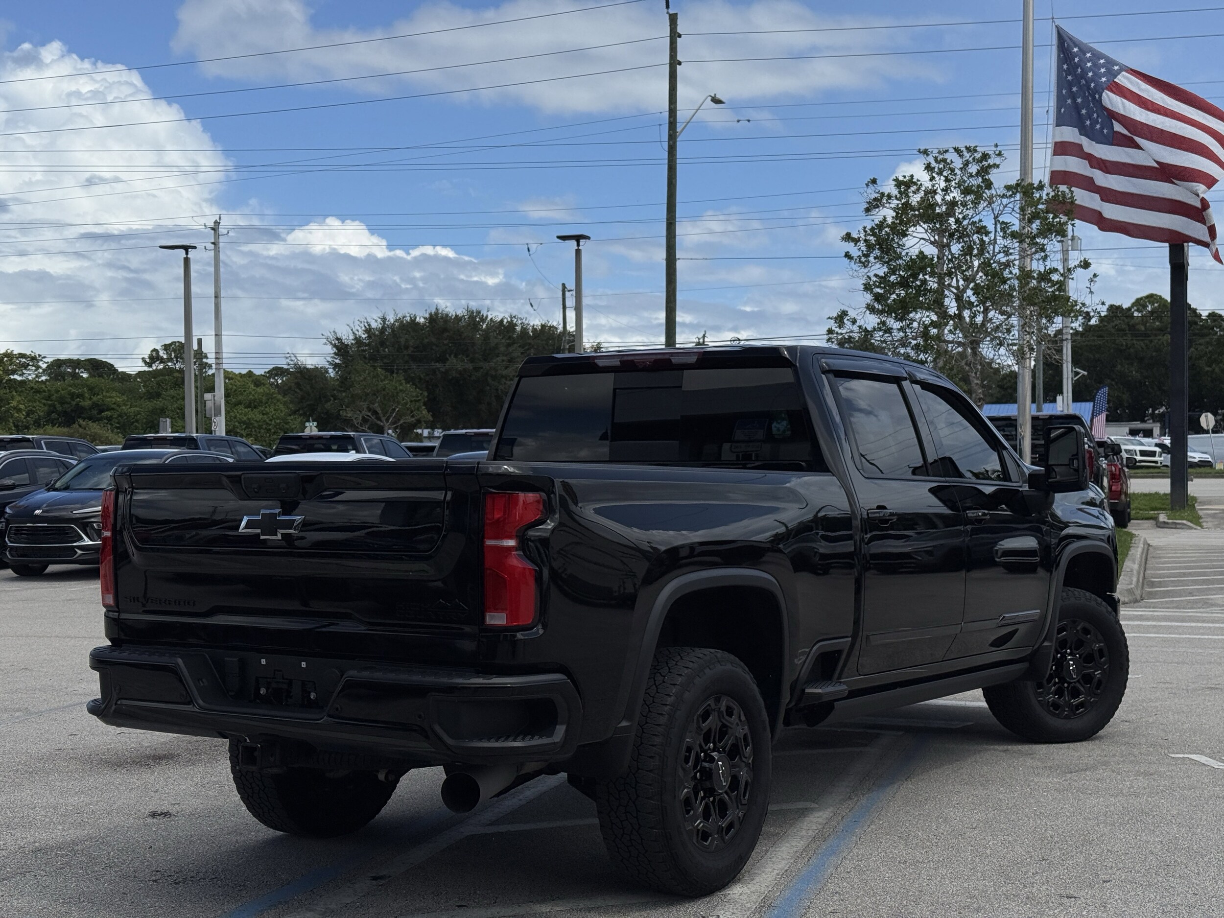 2024 Chevrolet Silverado 3500HD High Country photo 3