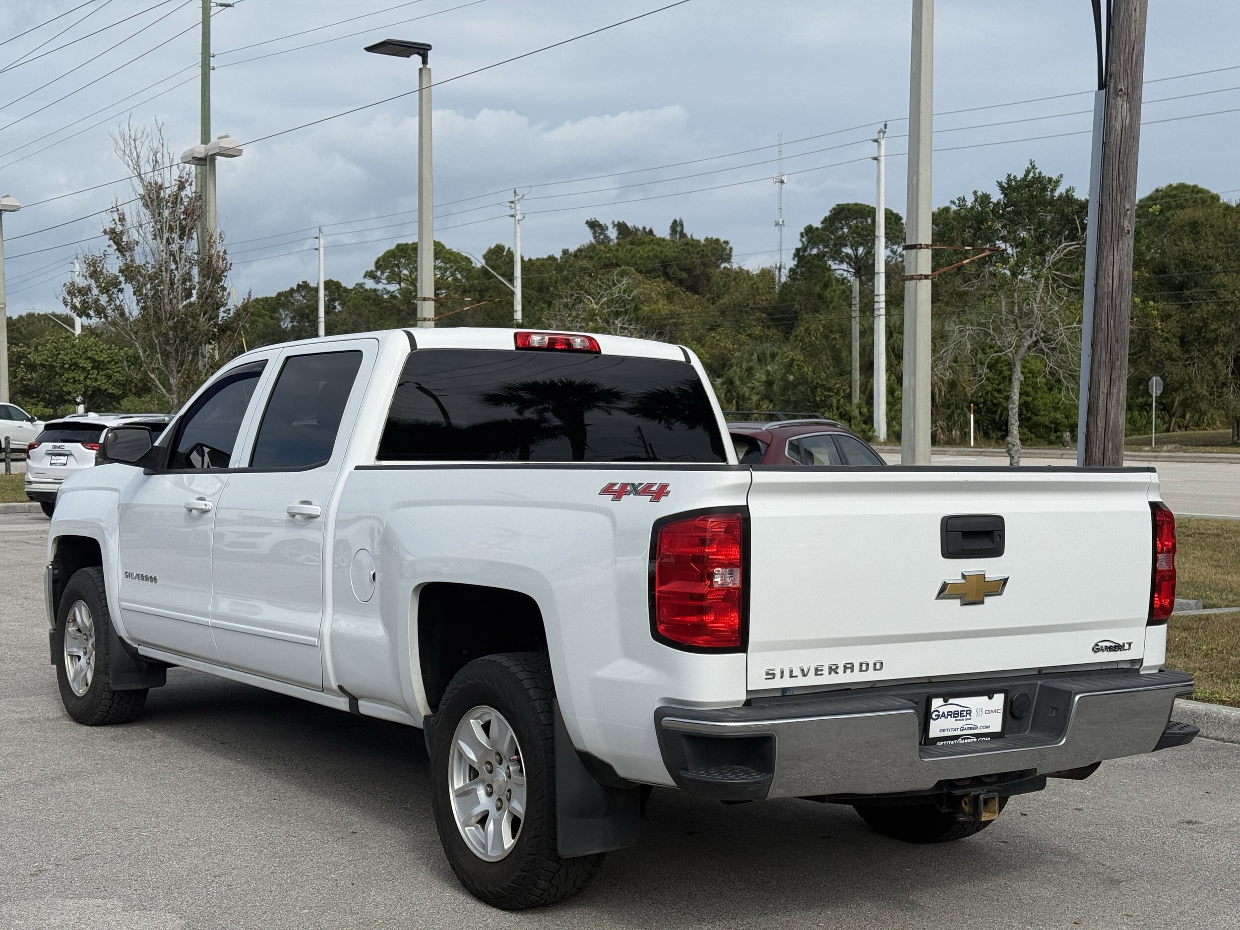 2016 Chevrolet Silverado 1500 LT photo 2