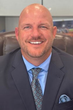 Staff member Paul Bobo from ID_347938