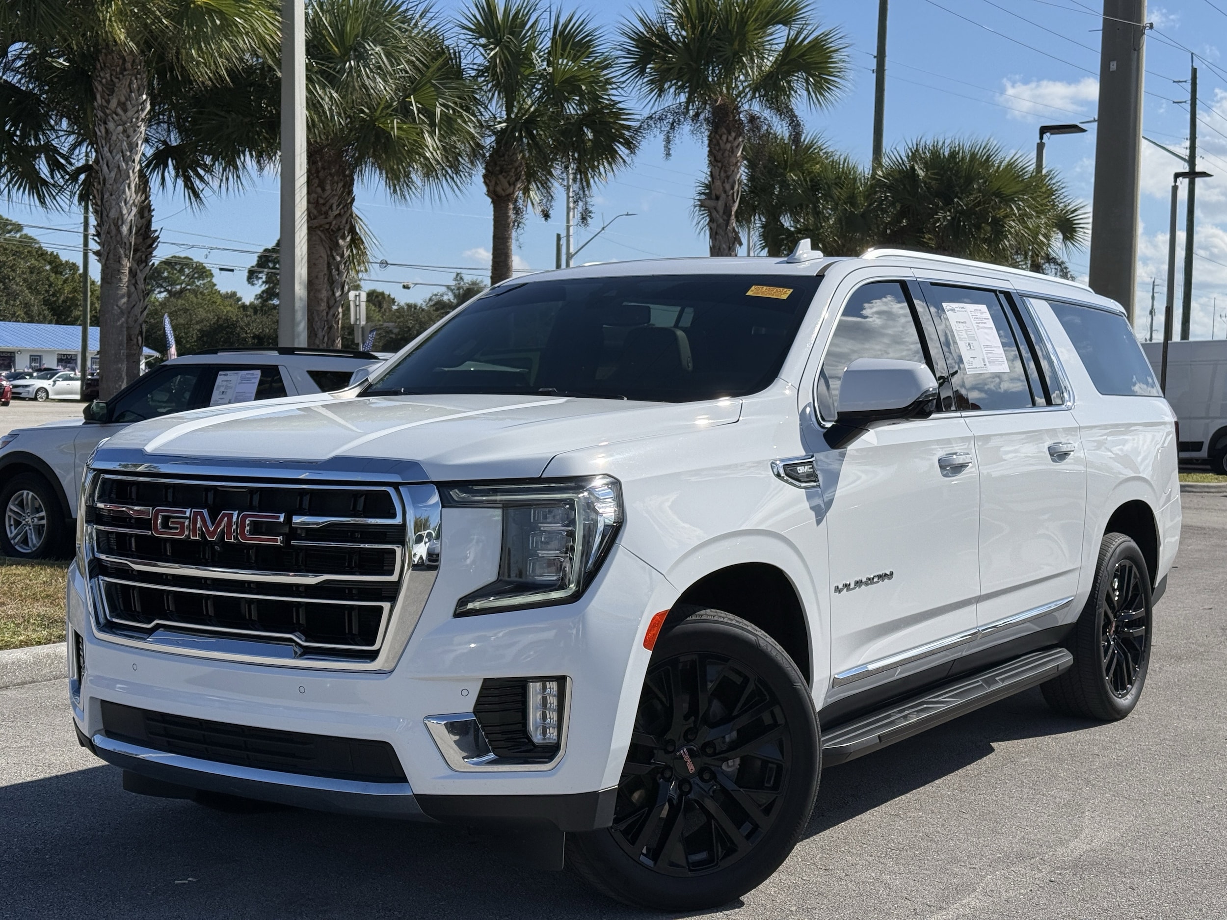 2022 GMC Yukon XL SLT's photo