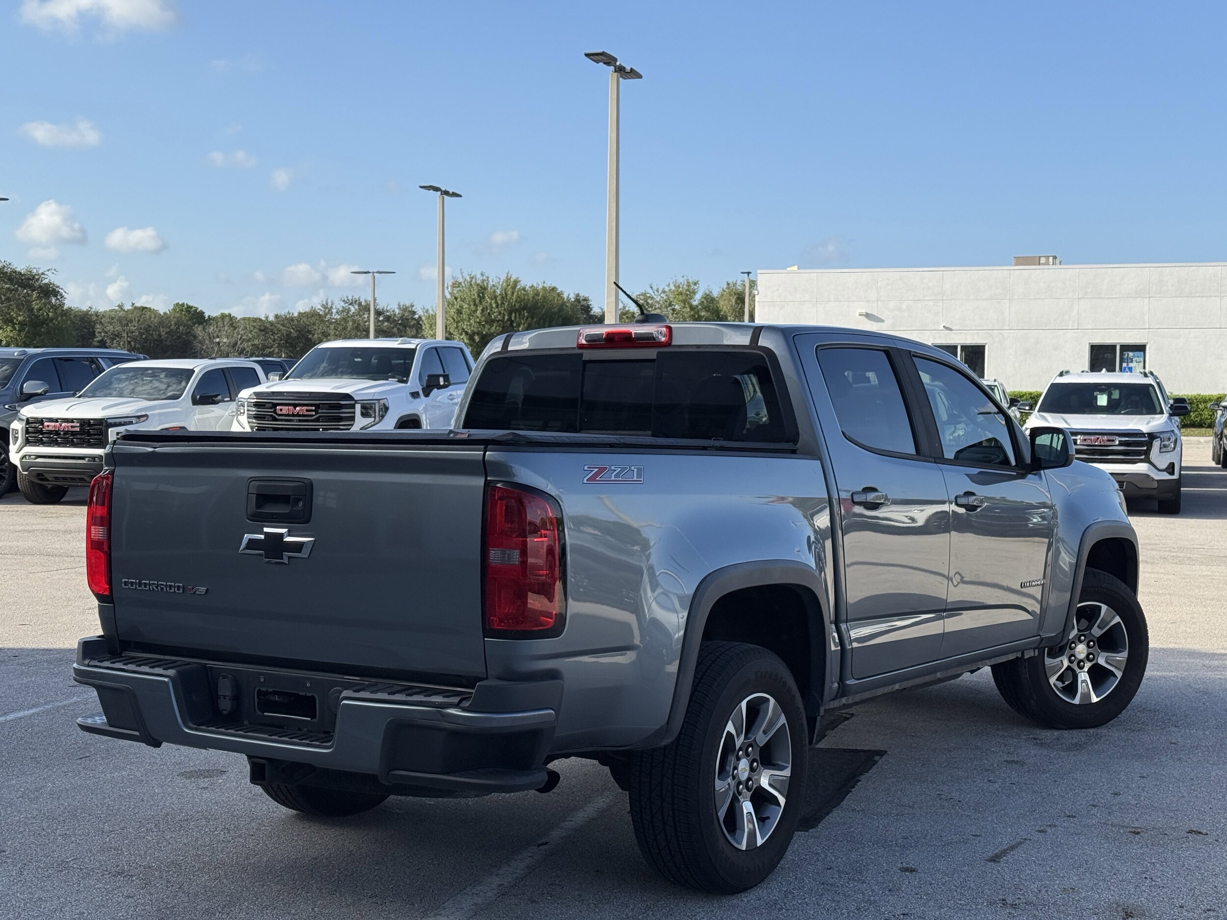 2018 Chevrolet Colorado Z71 photo 3