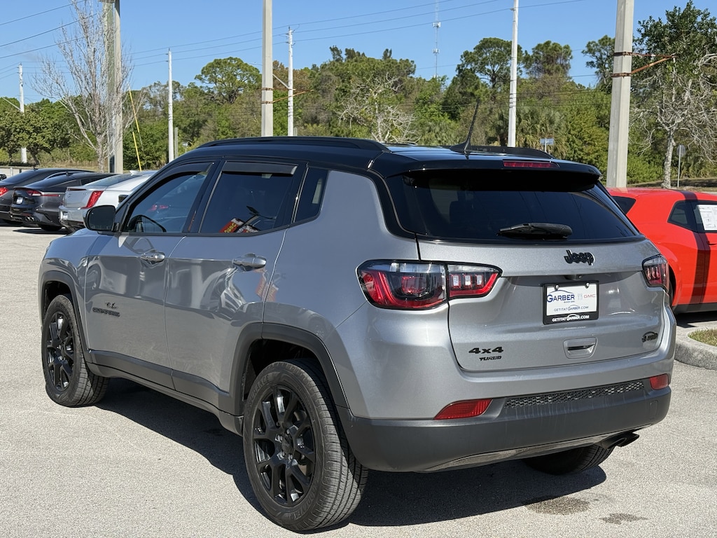 Used 2022 Jeep Compass Altitude 4x4 SUV