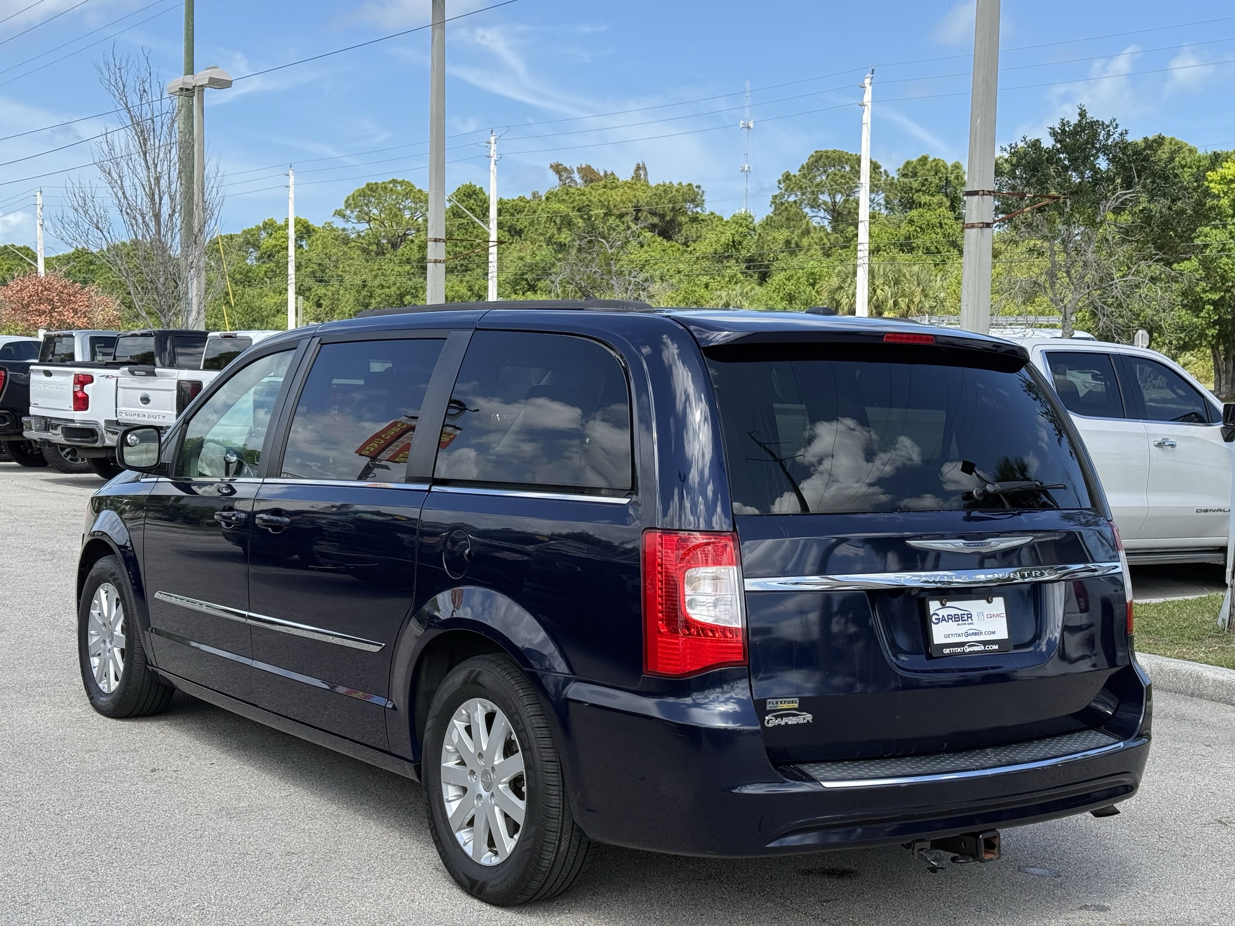 Used 2016 Chrysler Town & Country Touring with VIN 2C4RC1BG1GR206829 for sale in Fort Pierce, FL