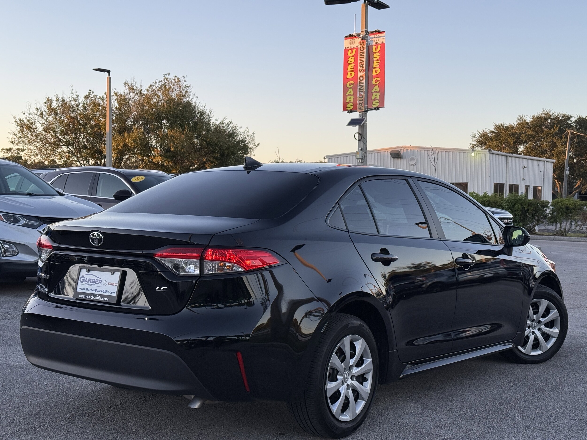 2025 Toyota Corolla LE photo 3