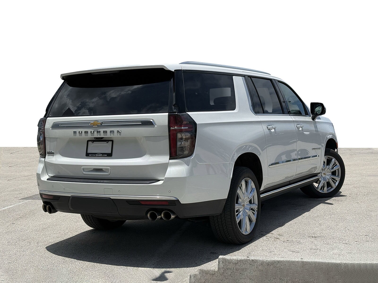 2023 Chevrolet Suburban High Country photo 3