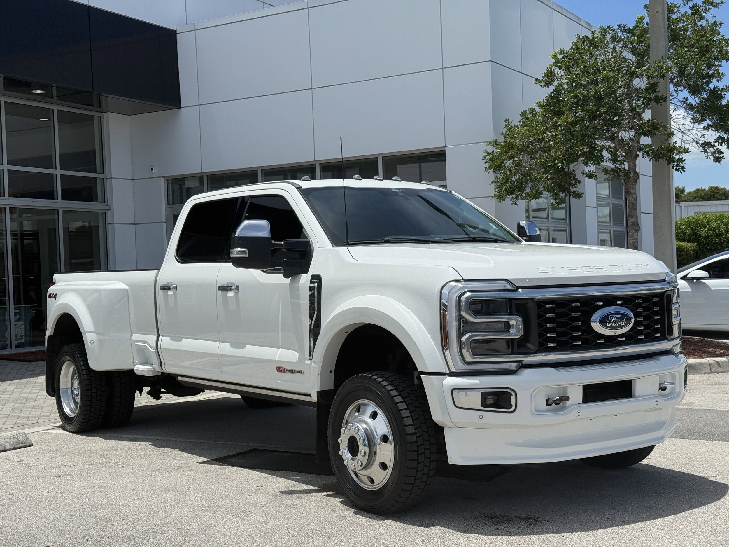 2024 Ford F-450 Limited photo 4