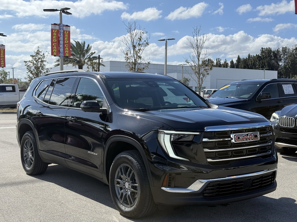Used 2025 GMC Acadia Elevation SUV