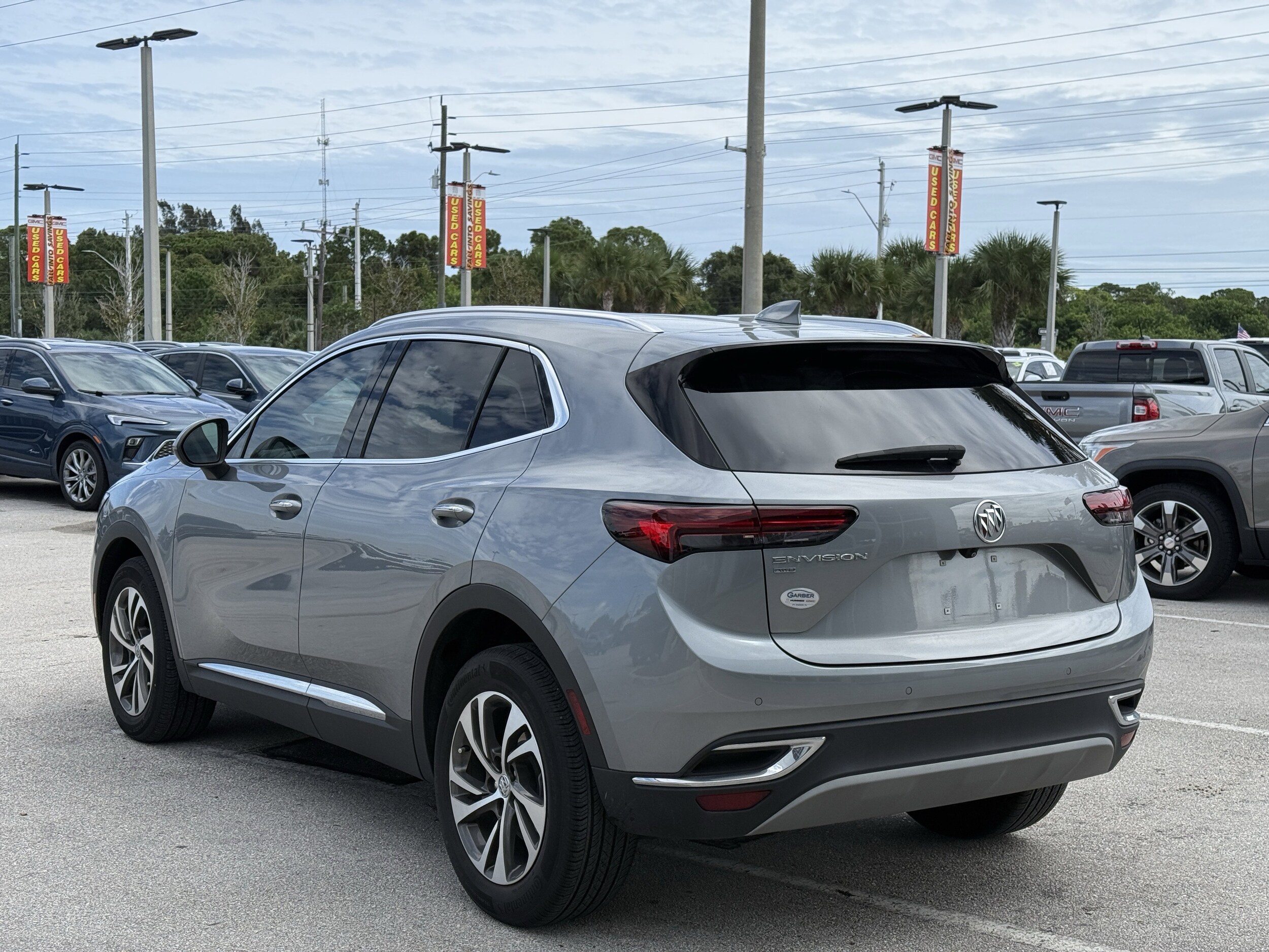 2023 Buick Envision Essence photo 2