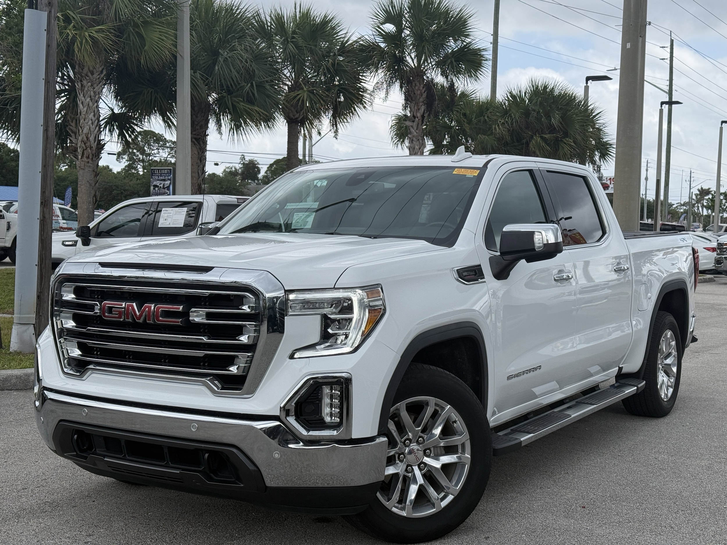 2021 GMC Sierra 4WD Crew Cab Short Box SLT's photo