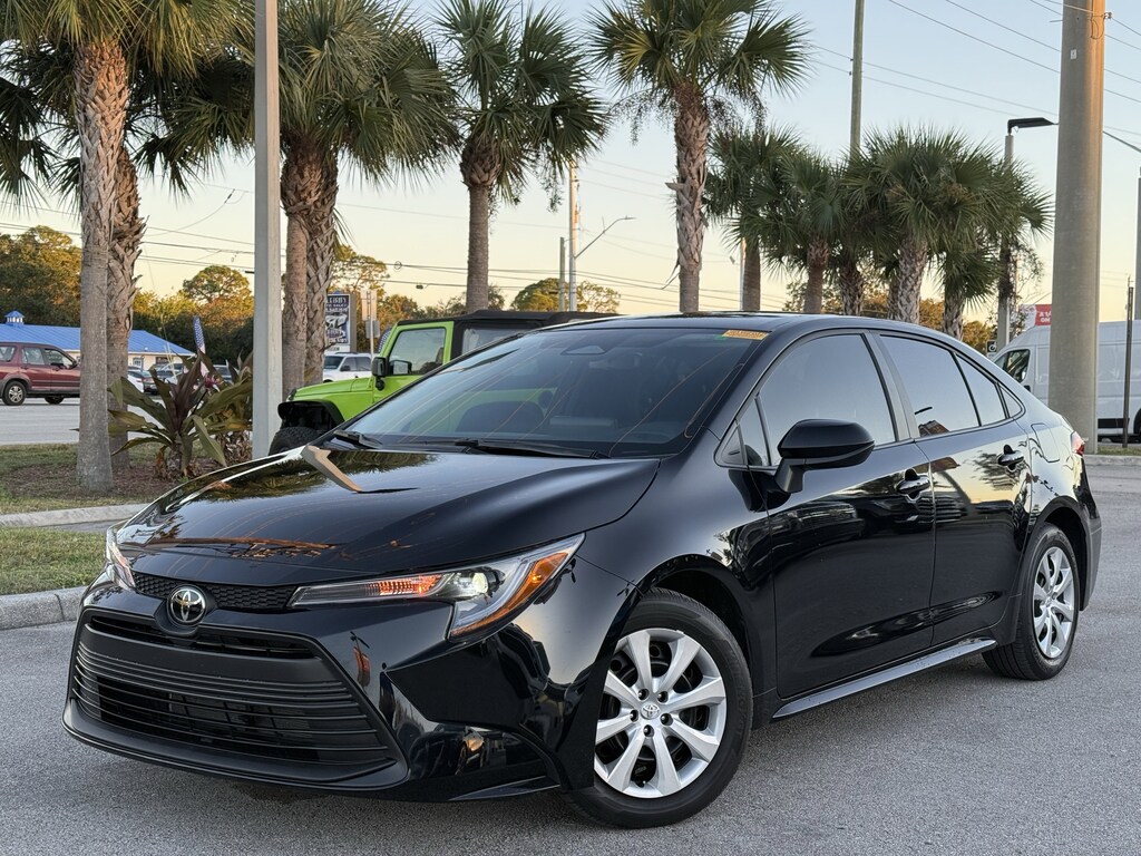 Used 2025 Toyota Corolla LE Sedan