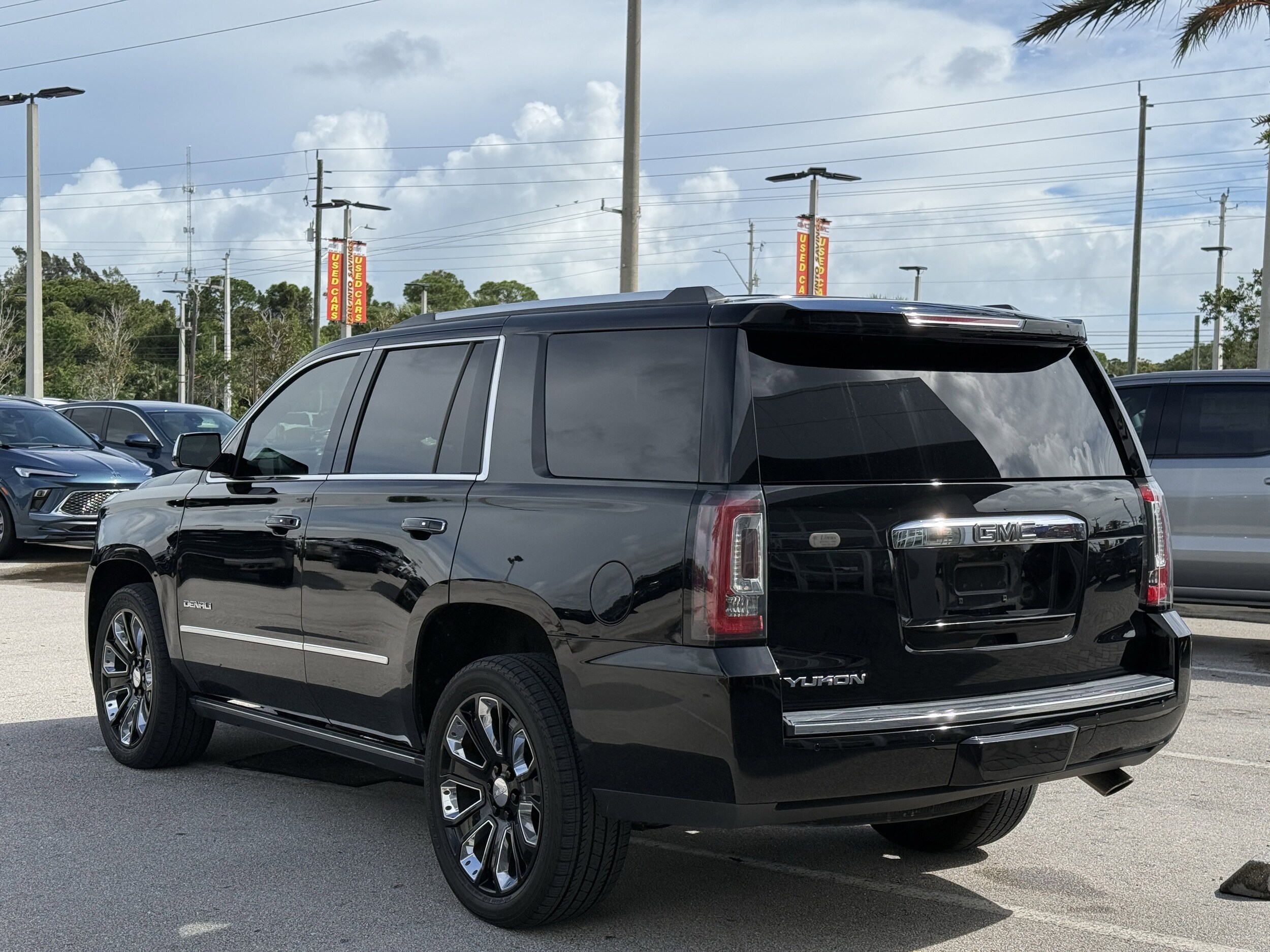 2020 Gmc Yukon Denali Ultimate photo 2
