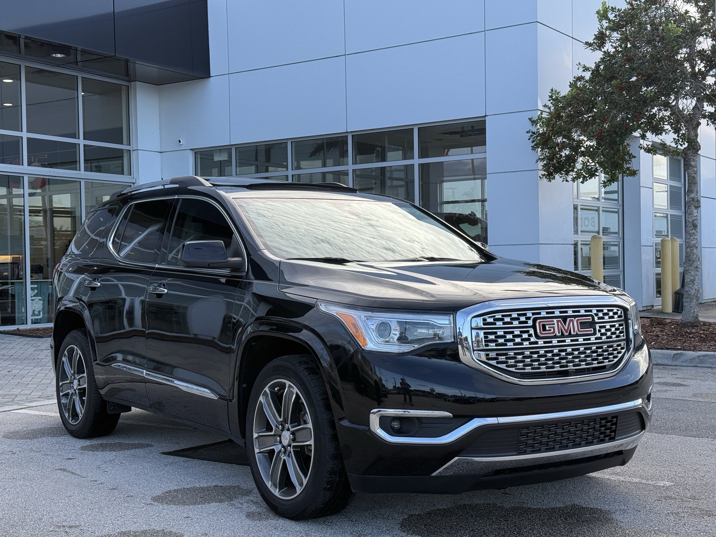 2019 Gmc Acadia Denali photo 4