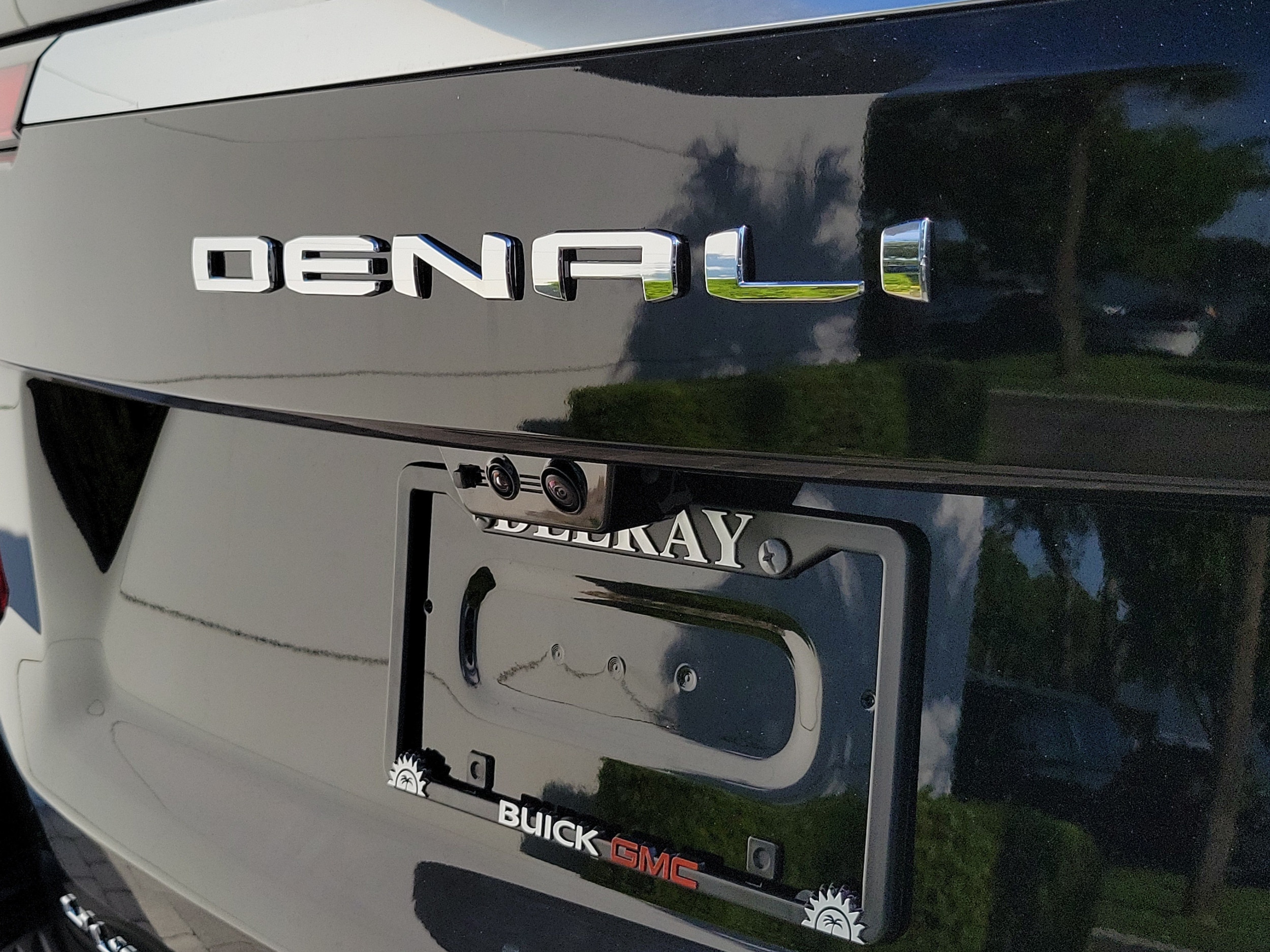 2026 GMC Yukon XL Denali - Photo 8