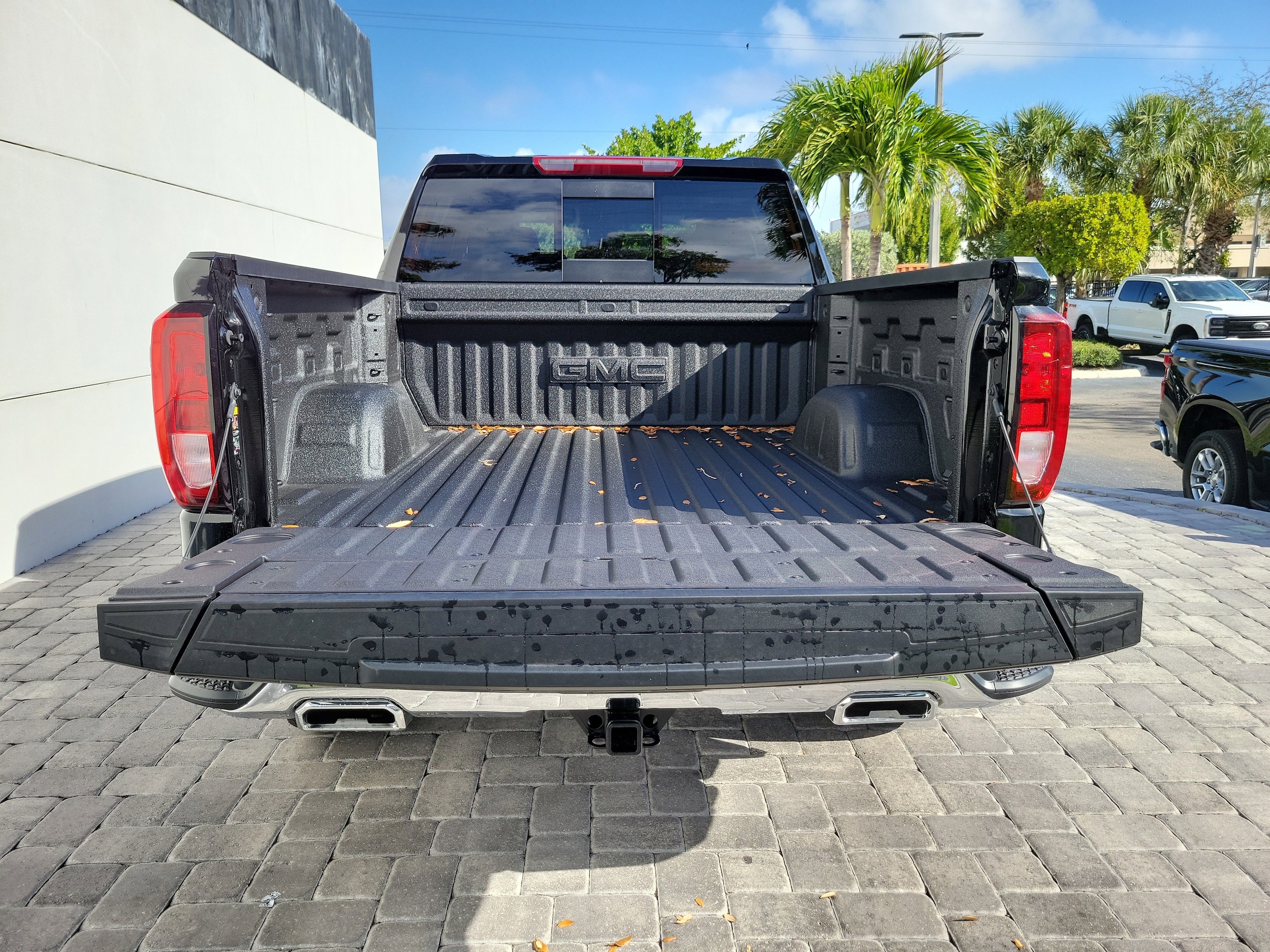 2026 GMC Sierra 1500 SLE - Photo 10