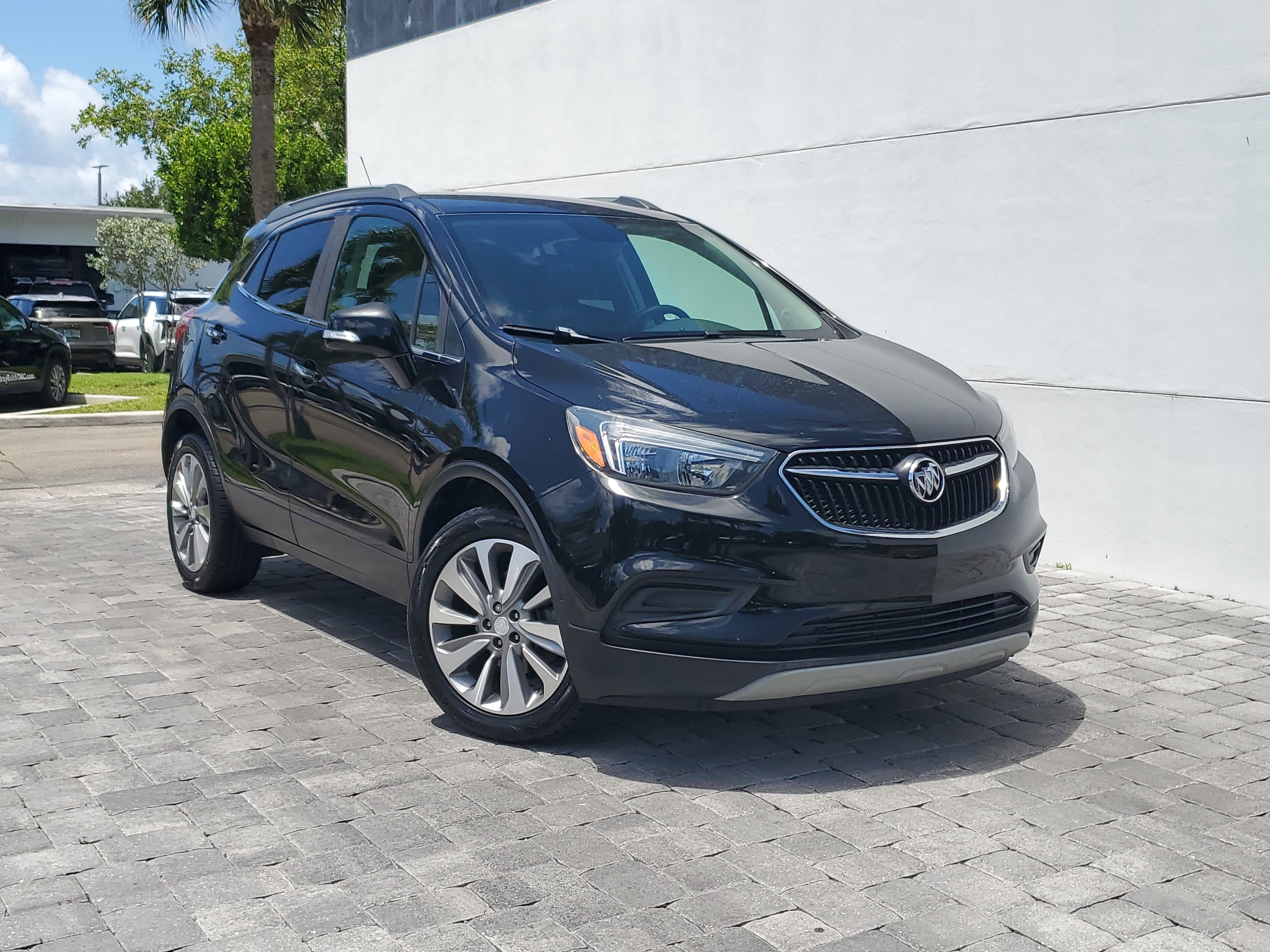 2019 Buick Encore Preferred's photo