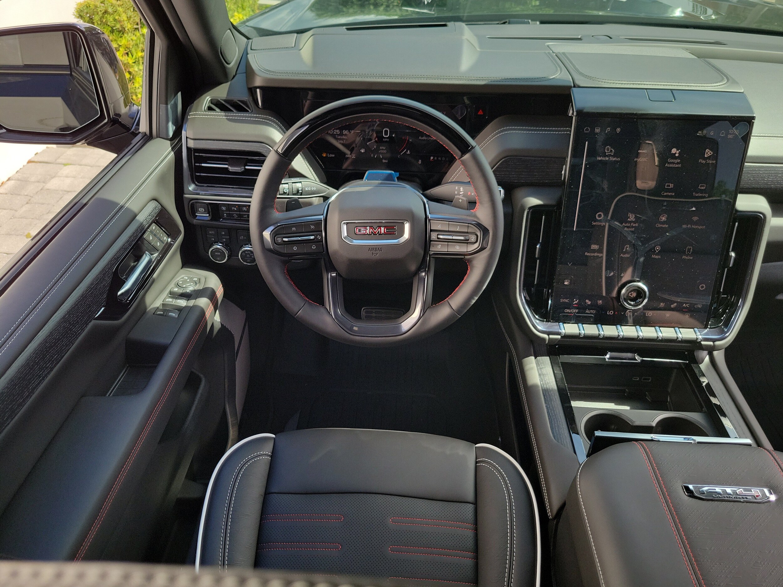 2026 GMC Yukon XL AT4 Ultimate - Photo 16