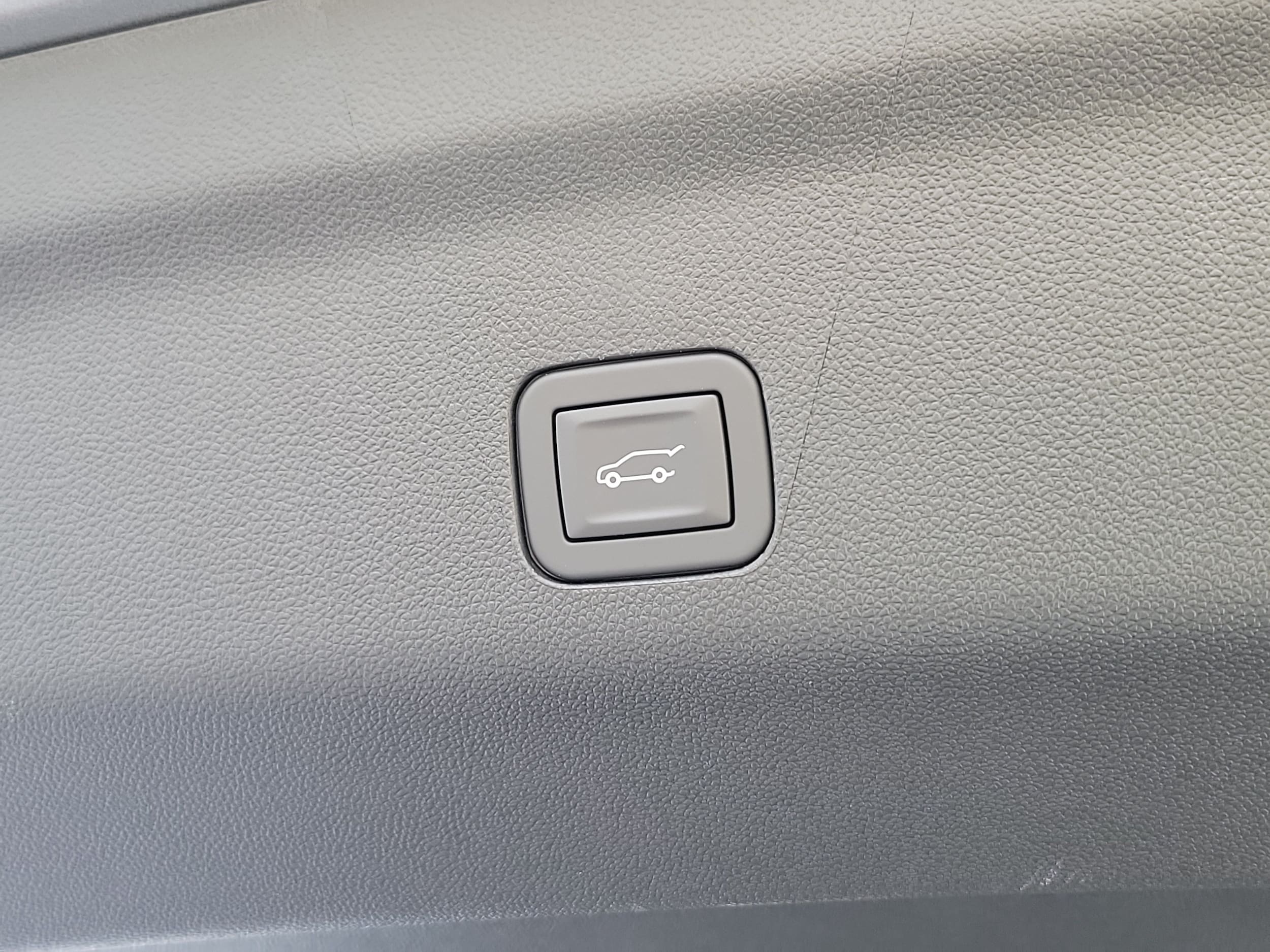 2026 GMC Yukon XL Denali - Photo 10